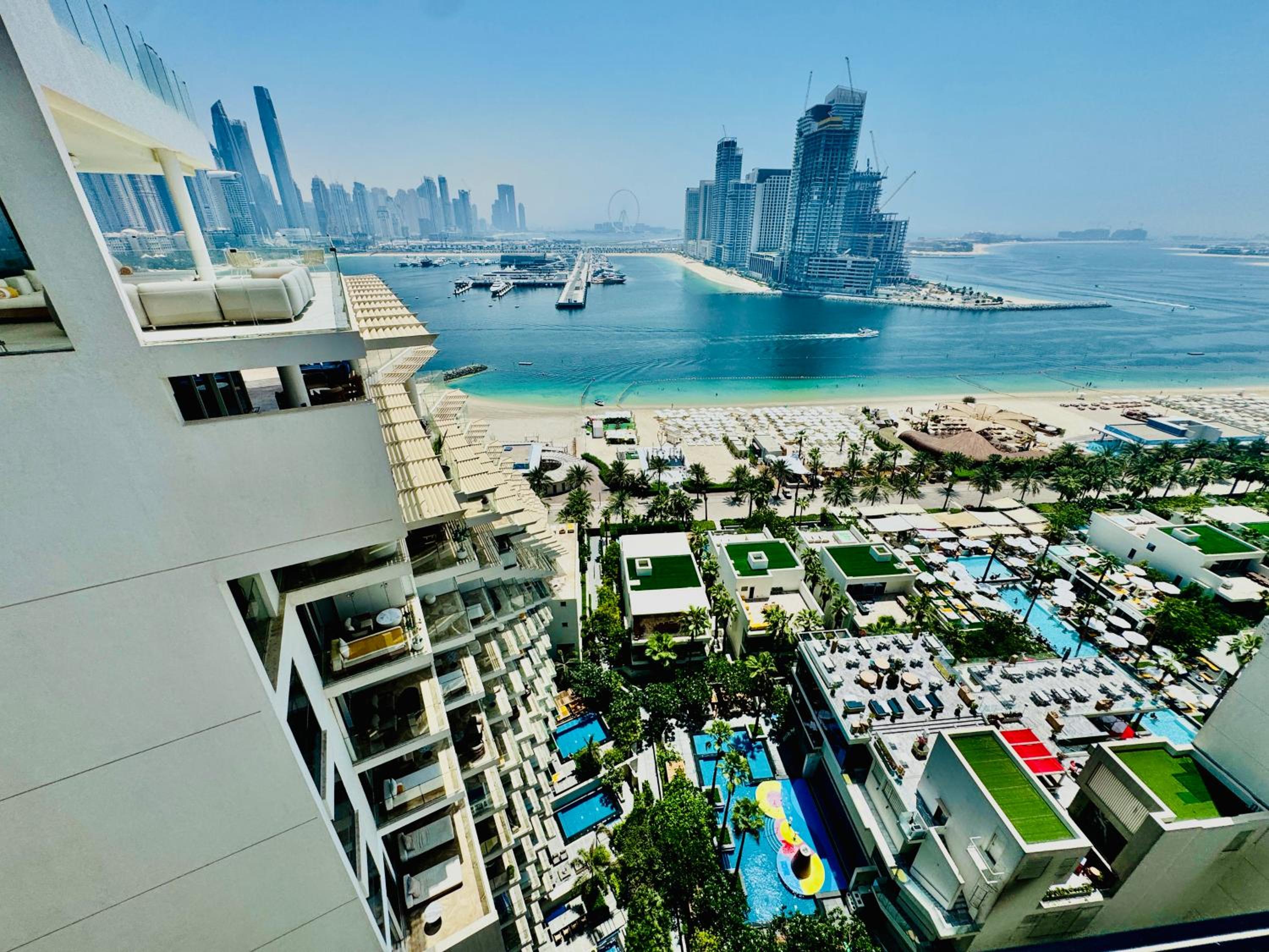 Venduras- 4BR Luxe Duplex Penthouse At Palm Private Pool