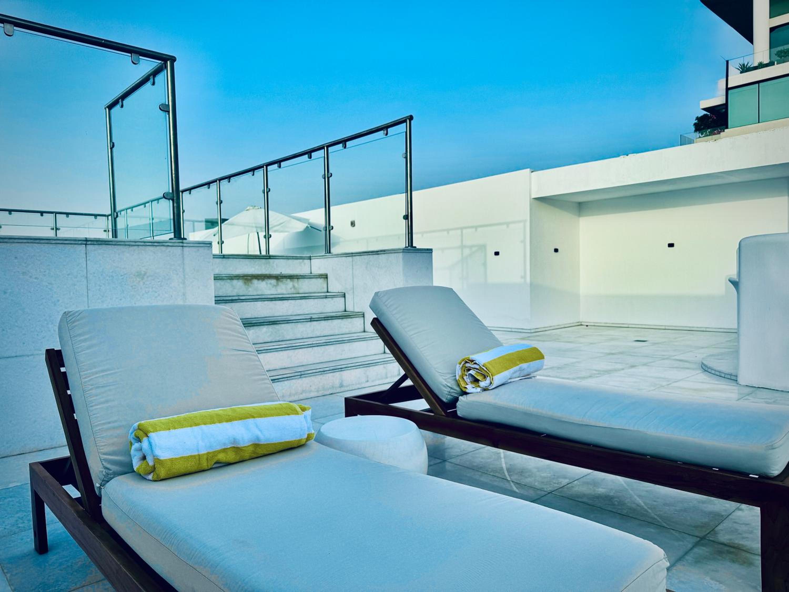 Venduras- 4BR Luxe Duplex Penthouse At Palm Private Pool