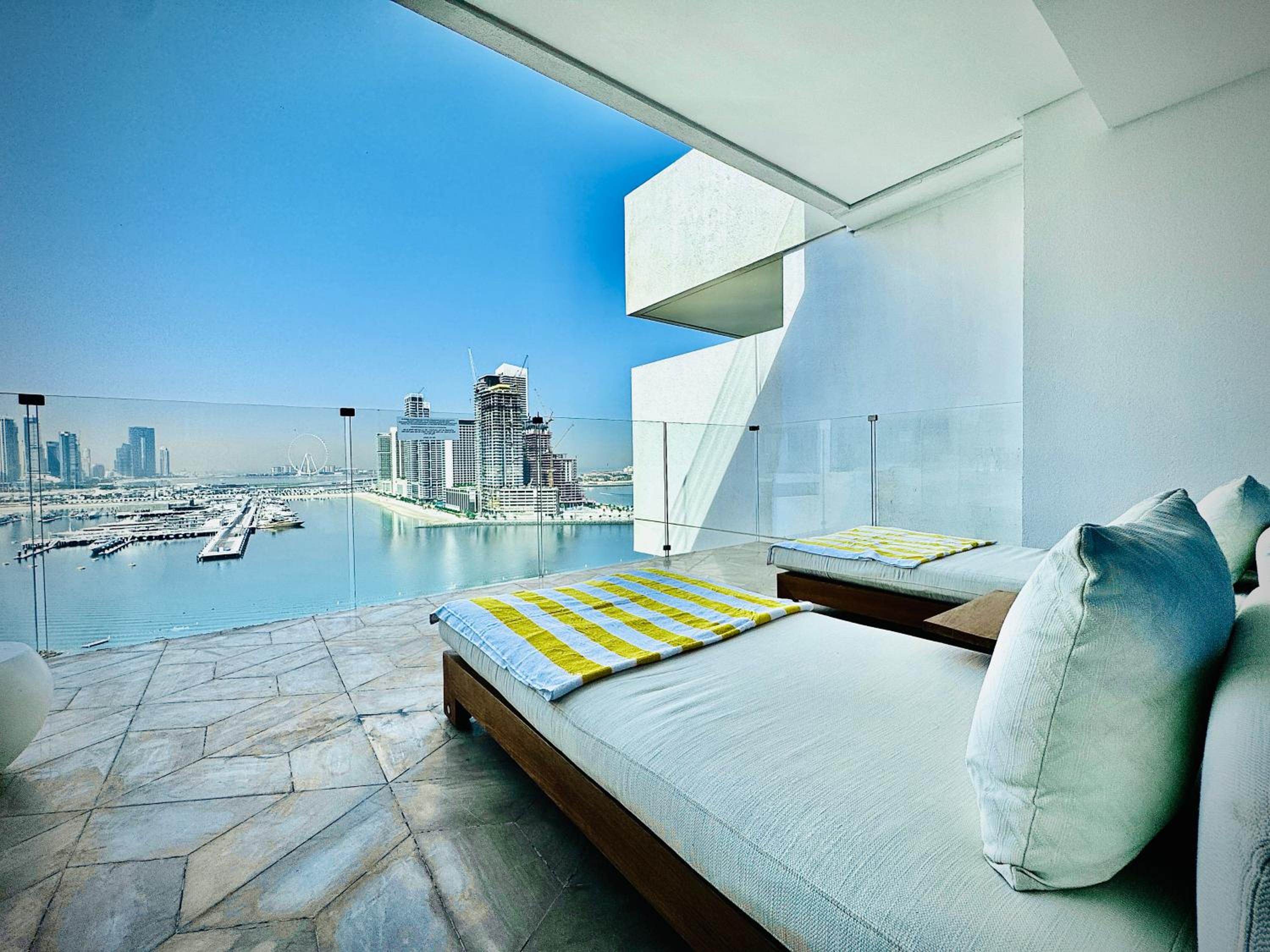 Venduras- 4BR Luxe Duplex Penthouse At Palm Private Pool