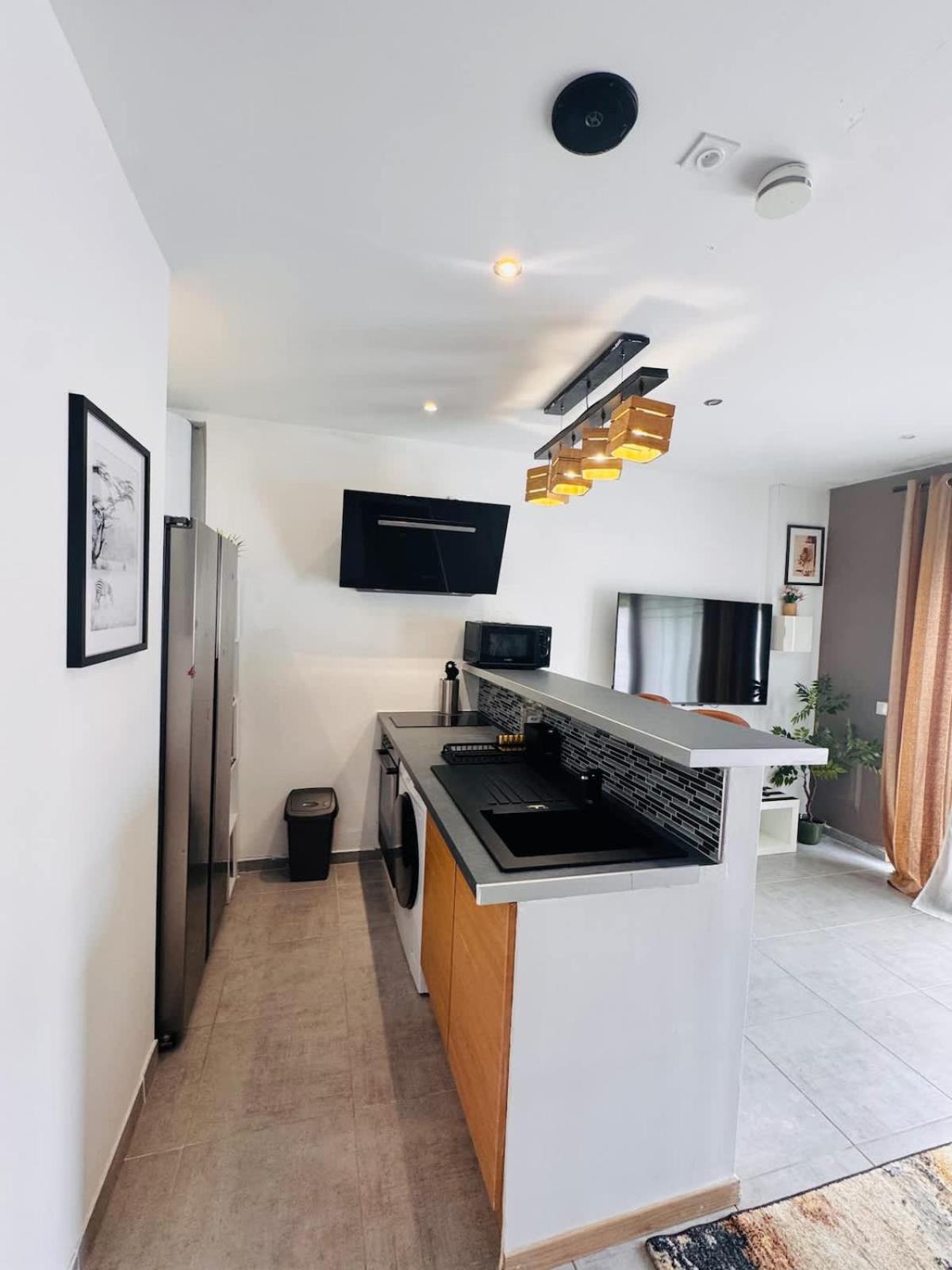 Loft Bis cosy proche des plages et villes