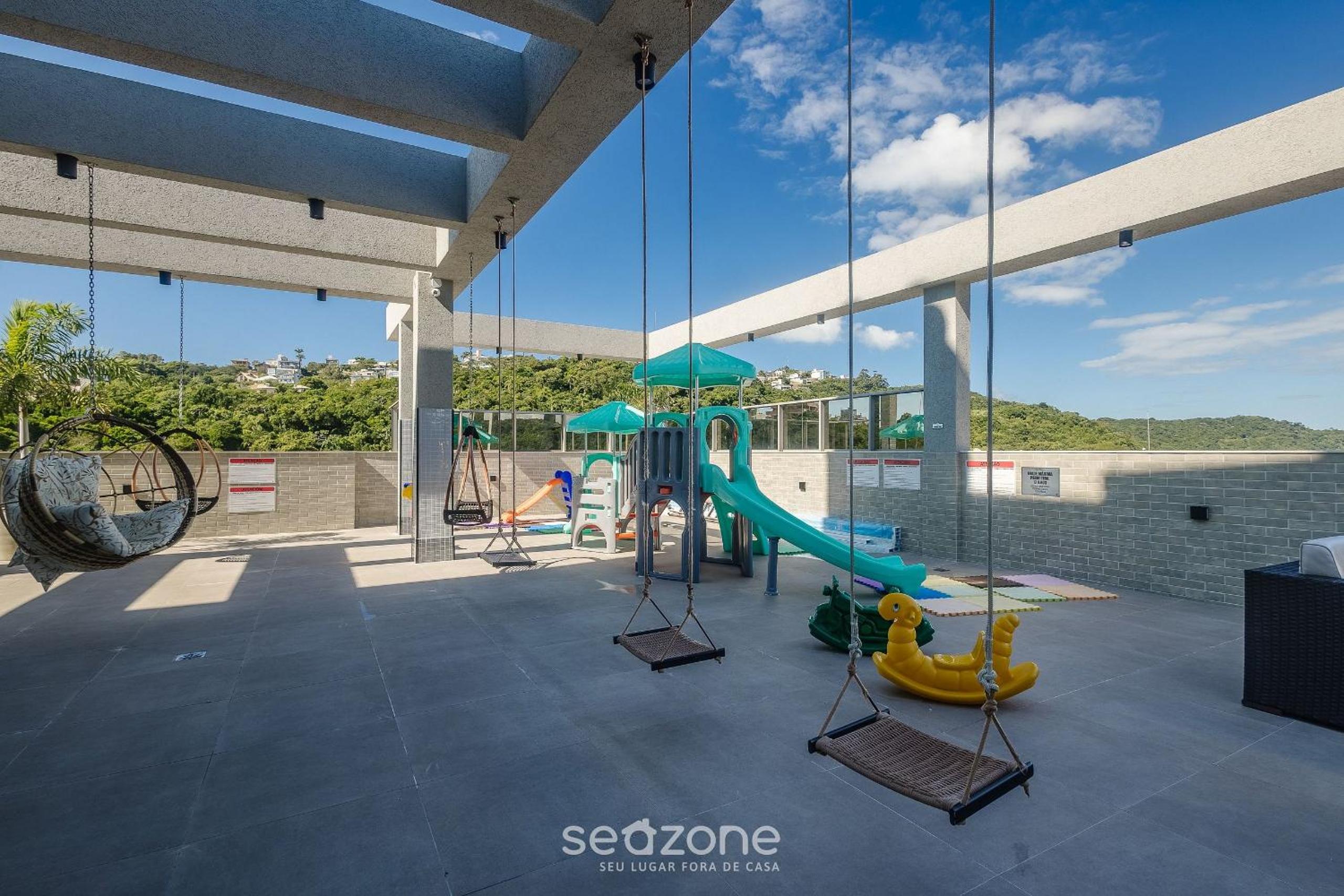 Your exclusive stay with pool and jacuzzi just 500 meters from the beach - ELF