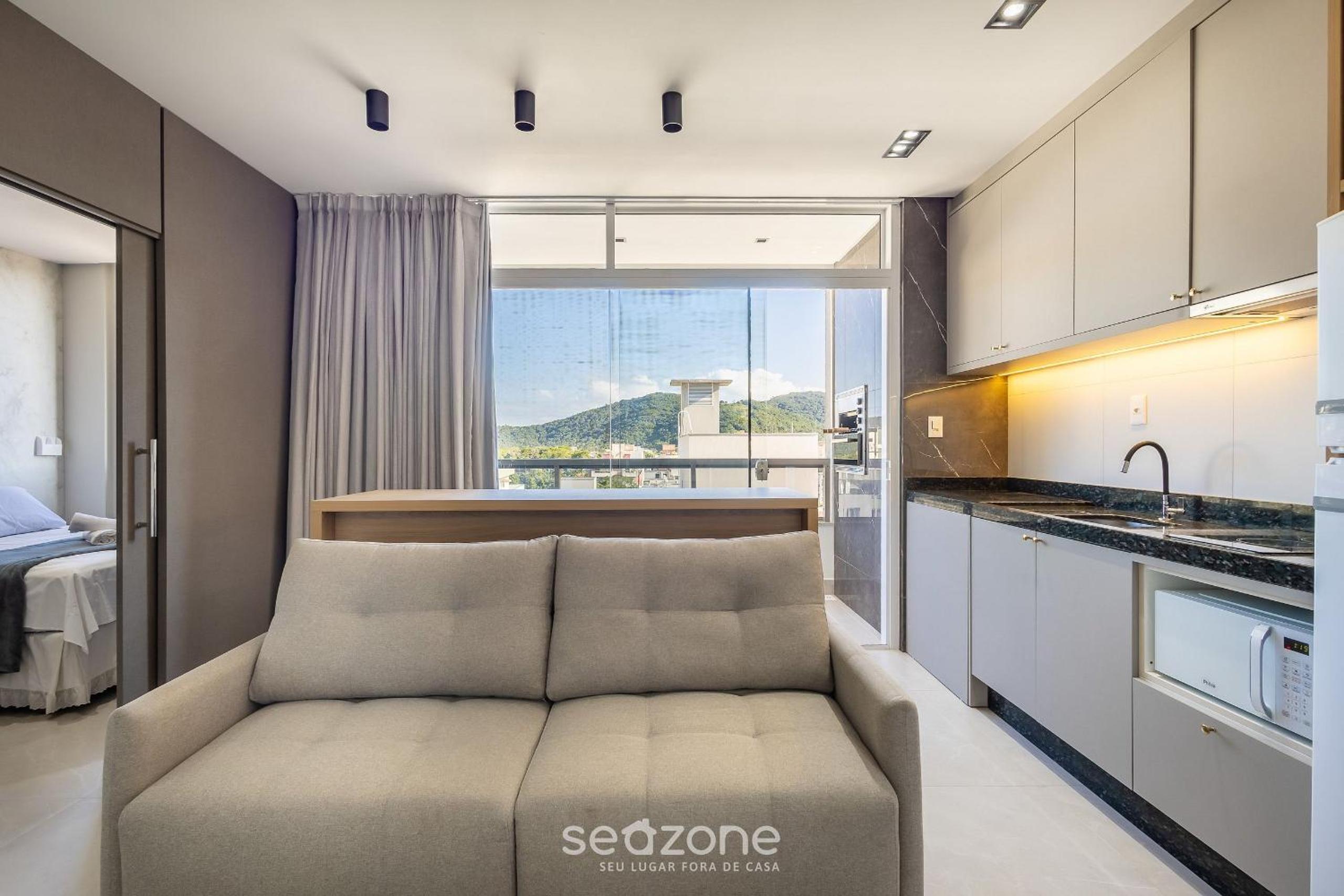 Your exclusive stay with pool and jacuzzi just 500 meters from the beach - ELF