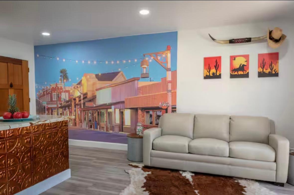 Western Themed Old Town Scottsdale Condo with King Bed and Community Pool