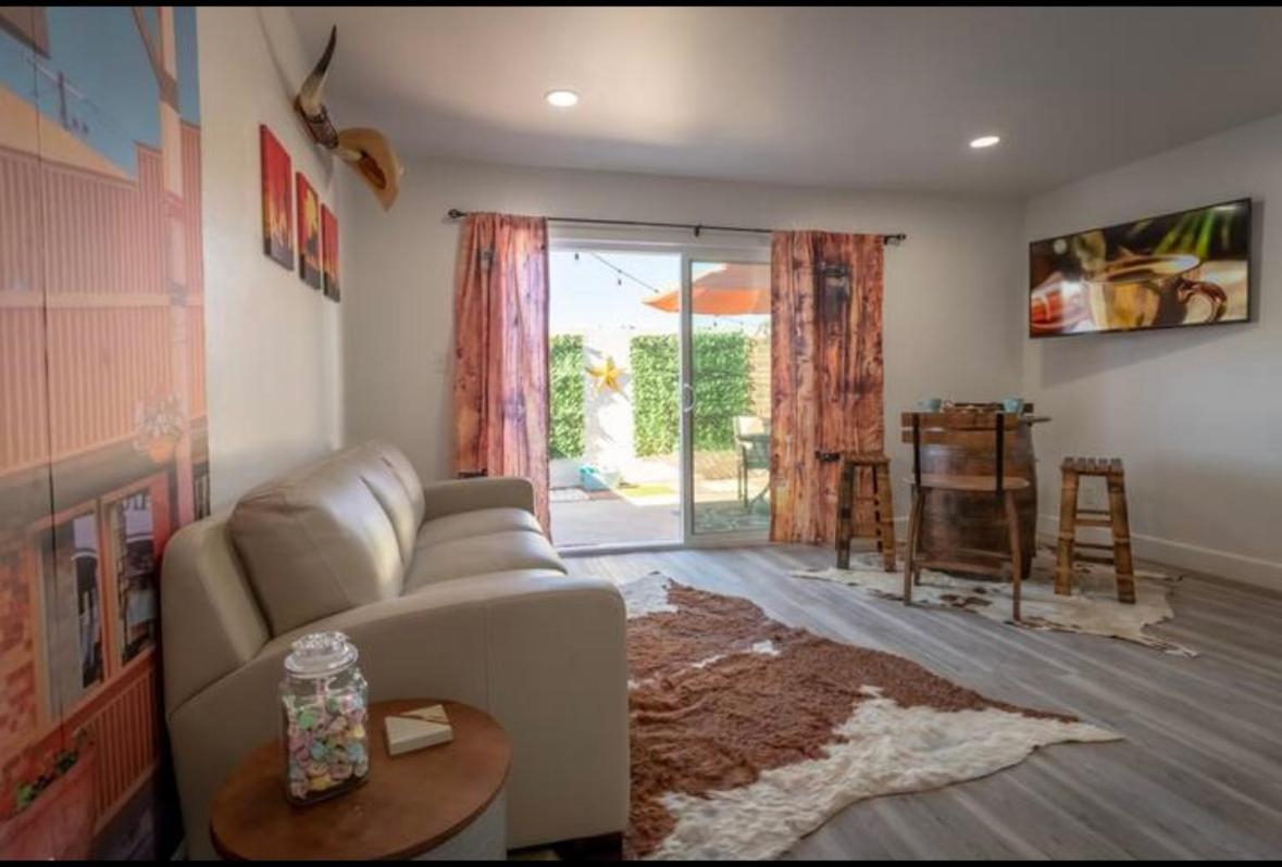 Western Themed Old Town Scottsdale Condo with King Bed and Community Pool