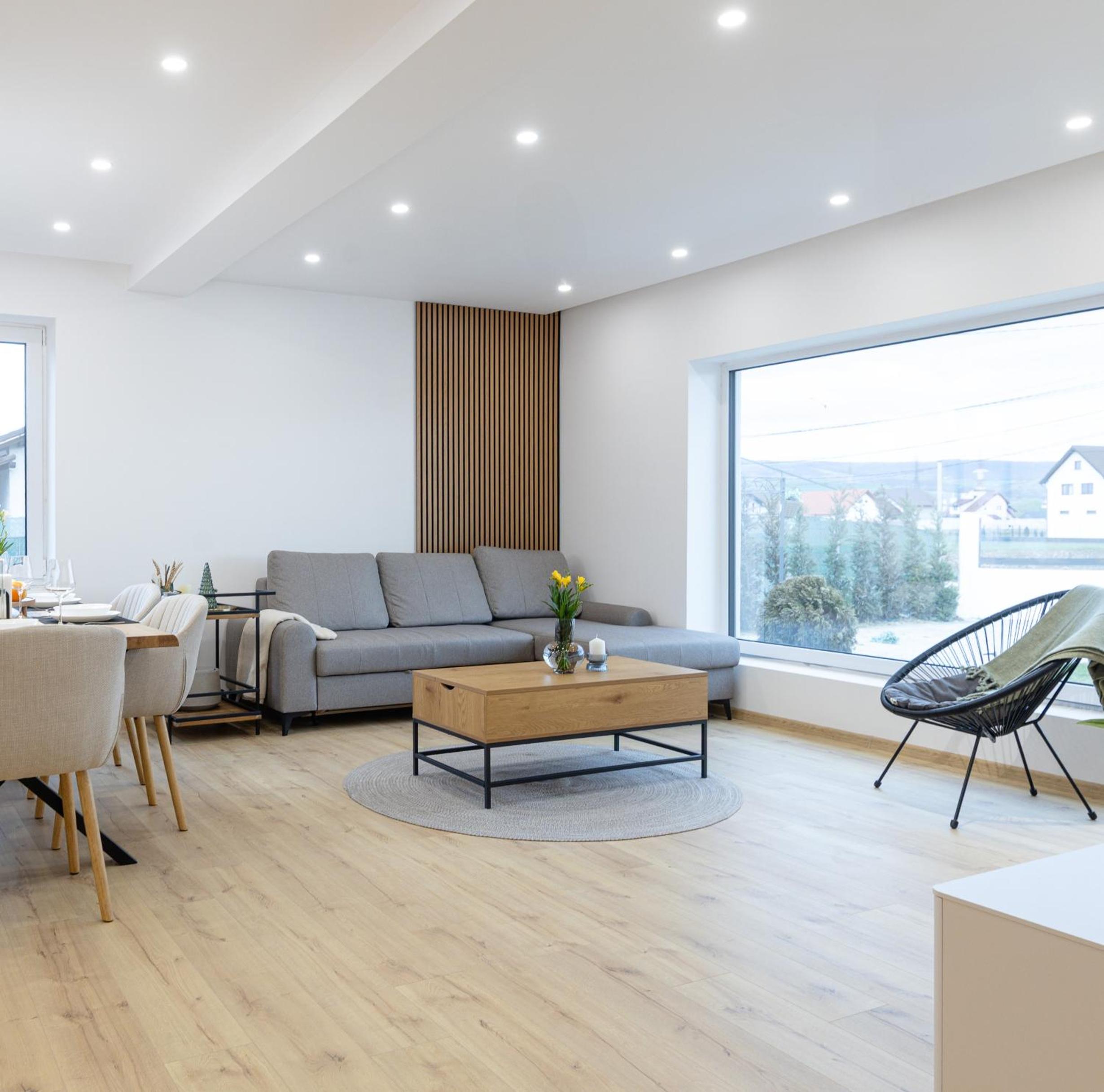 Amavi Homes With Garden
