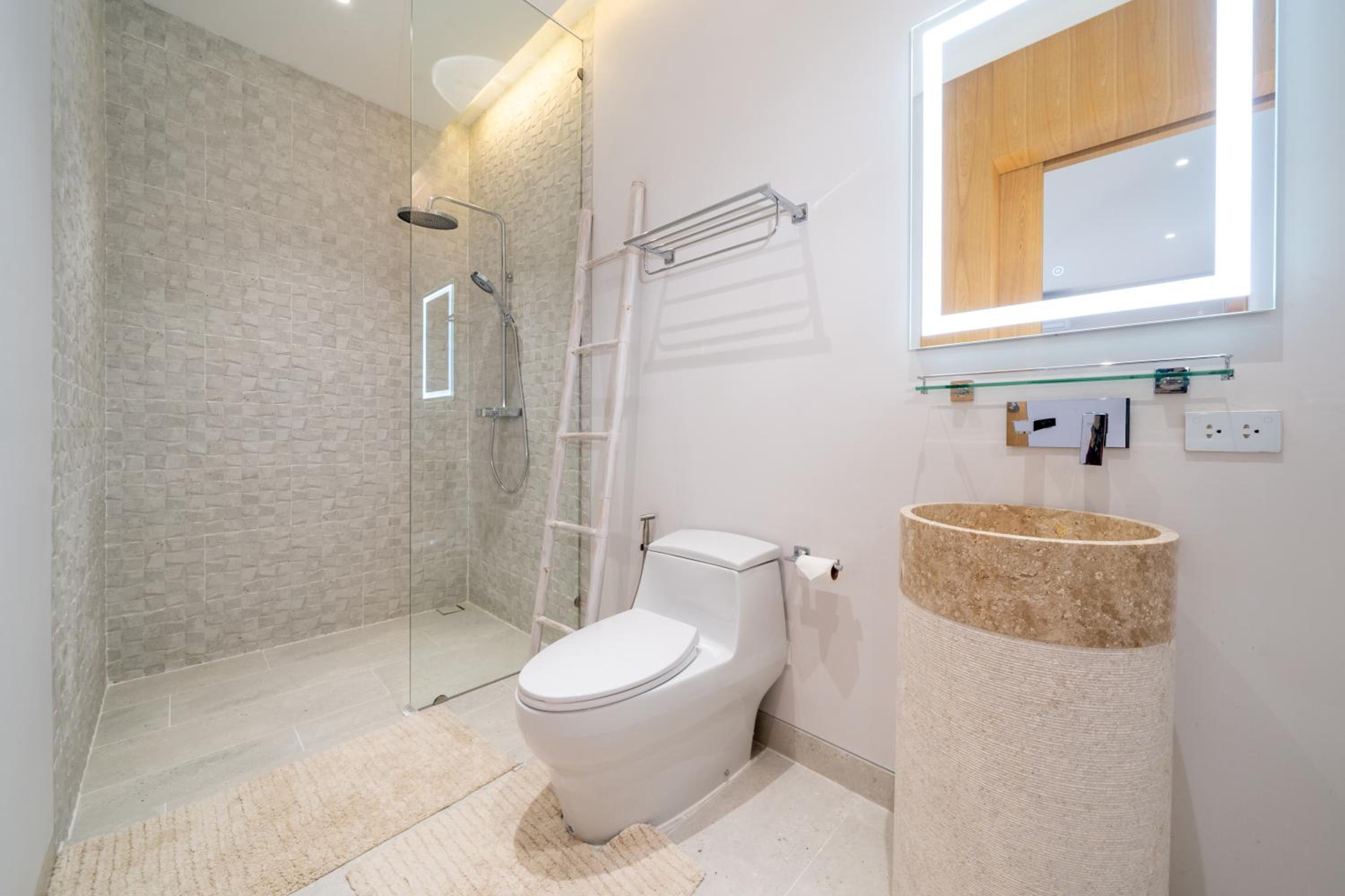 4BR Private Pool Villa near Laguna & Beach - Lux Pride 2 by Warm Plus