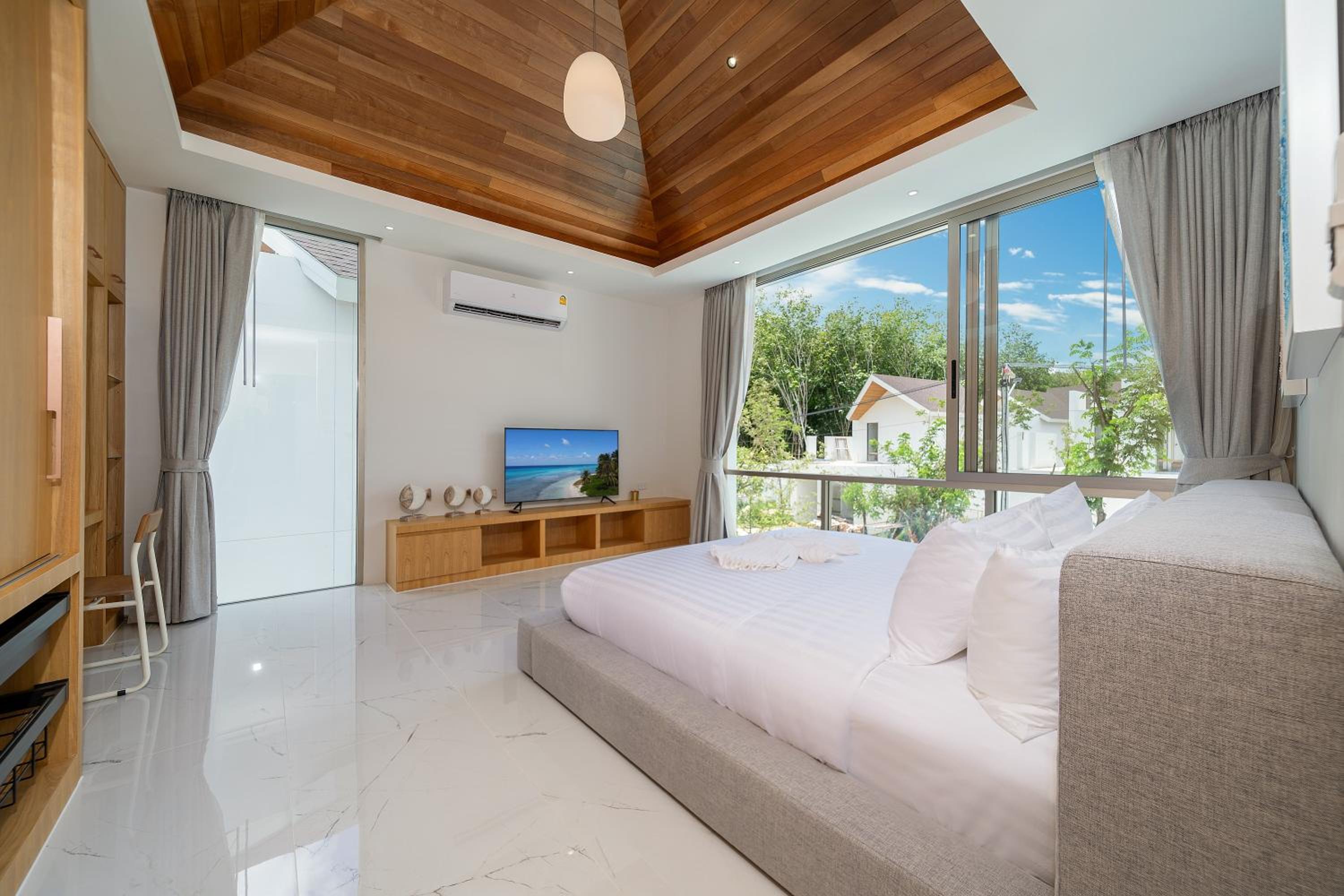 4BR Private Pool Villa near Laguna & Beach - Lux Pride 2 by Warm Plus