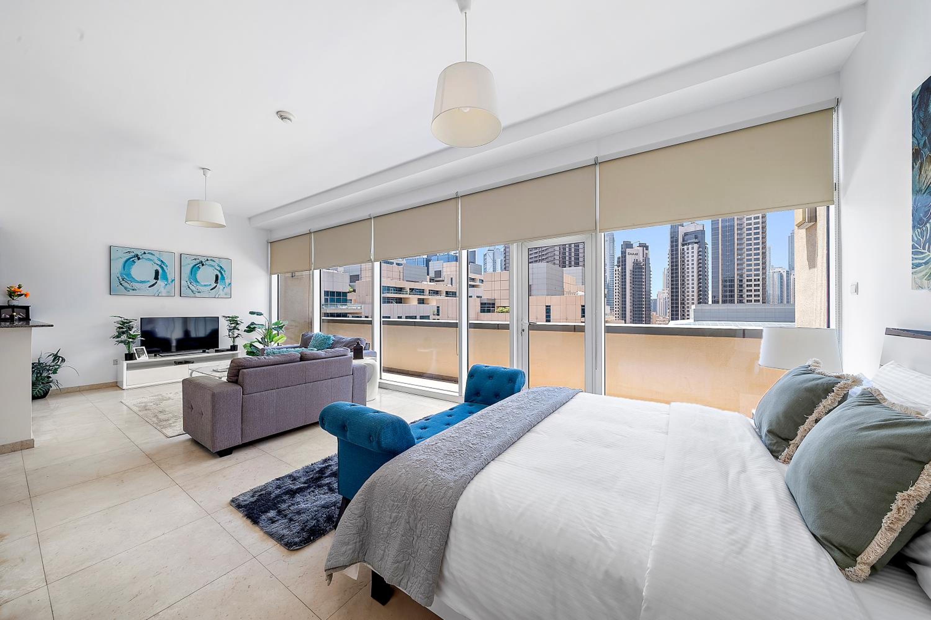 Elegant Studio with Burj Khalifa Skyline Views