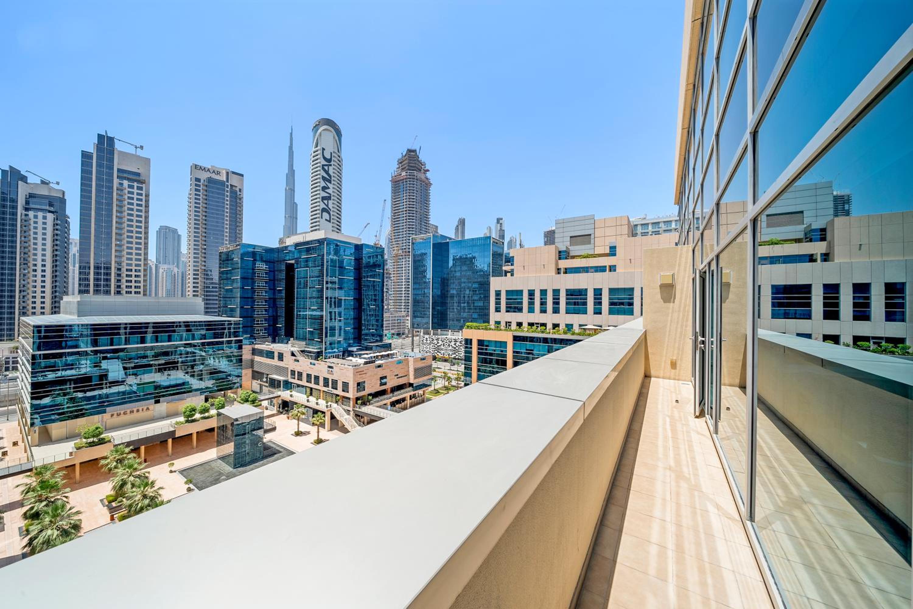Elegant Studio with Burj Khalifa Skyline Views