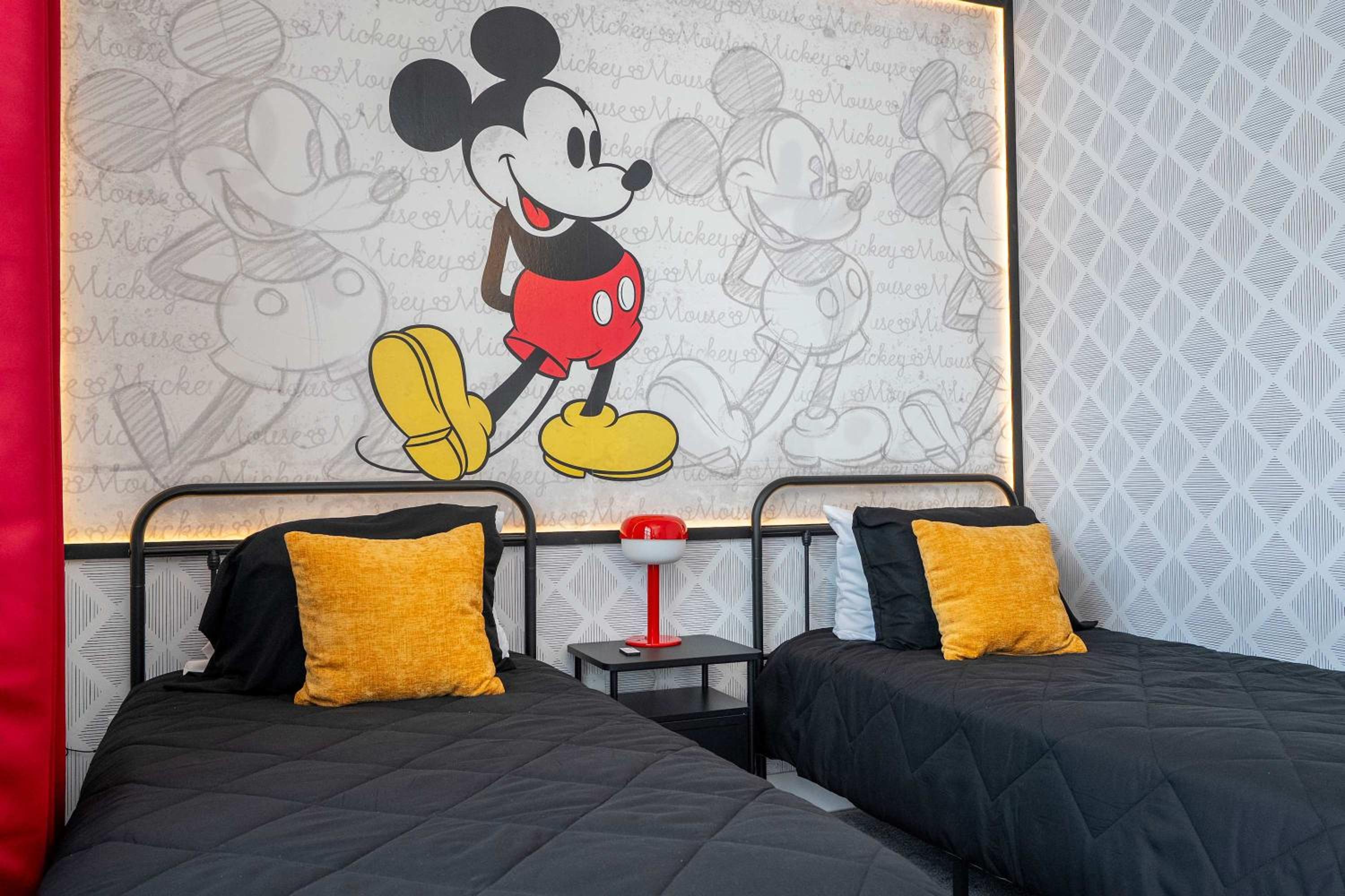 Family Friendly w Pool near Disney at Serenity 1420