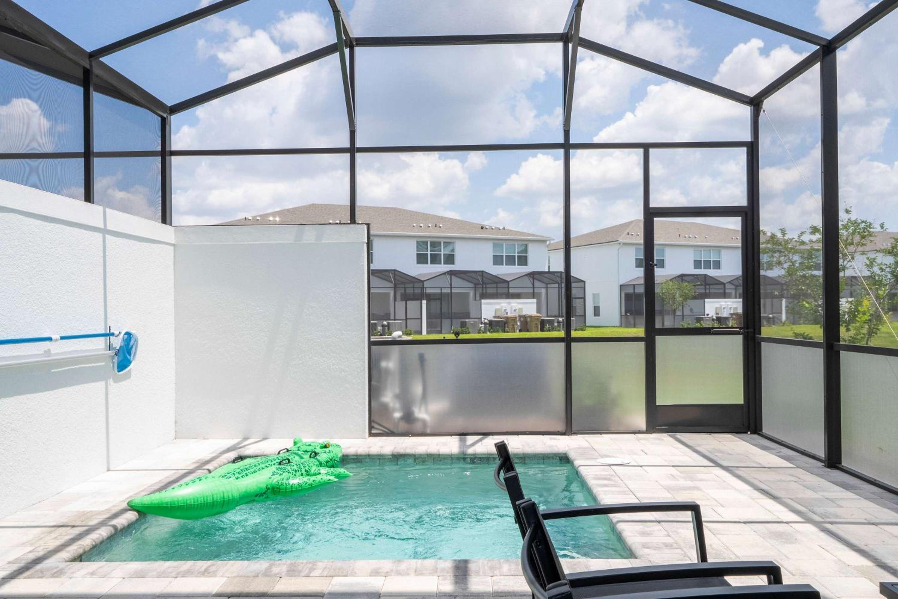 Family Friendly w Pool near Disney at Serenity 1420