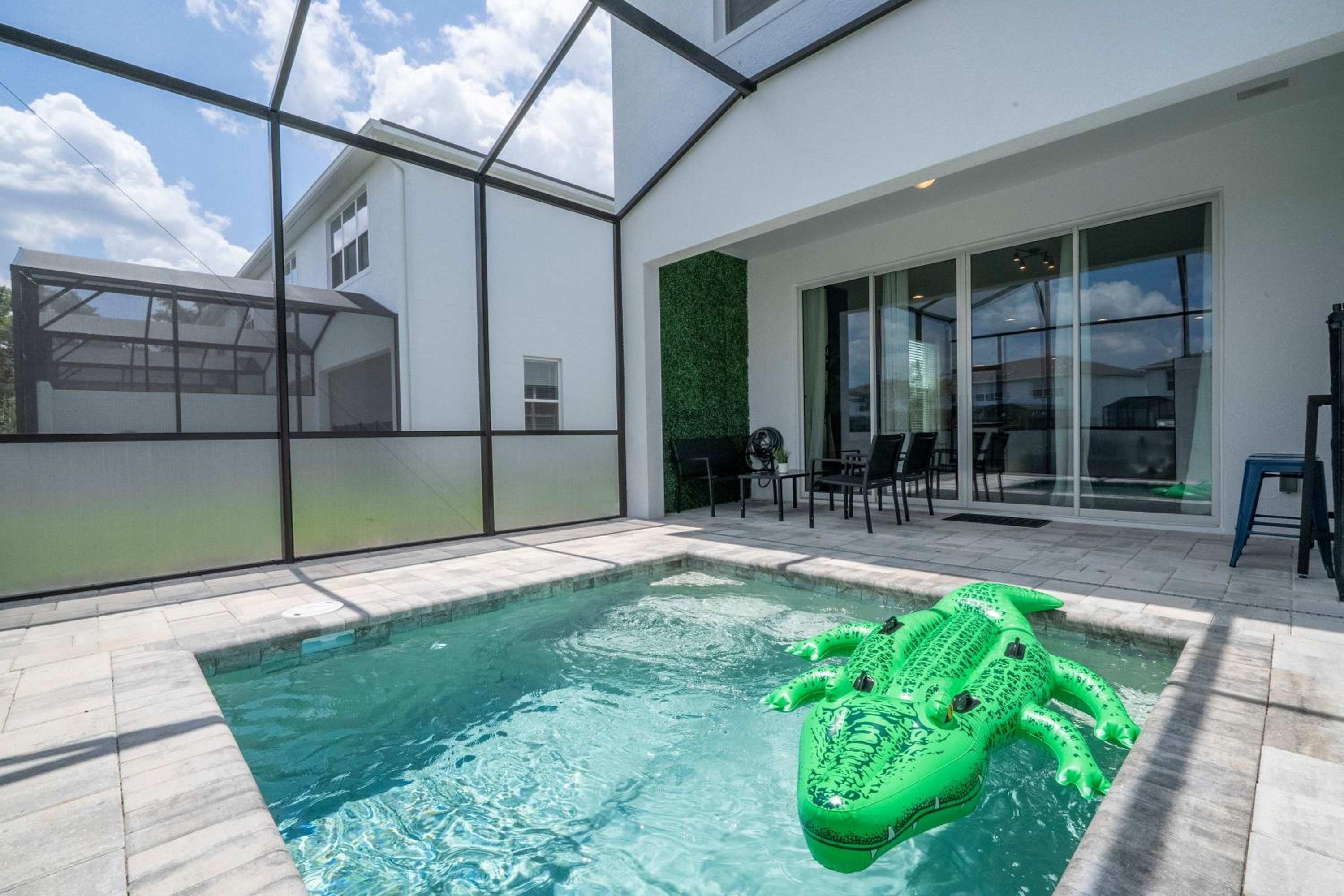 Family Friendly w Pool near Disney at Serenity 1420