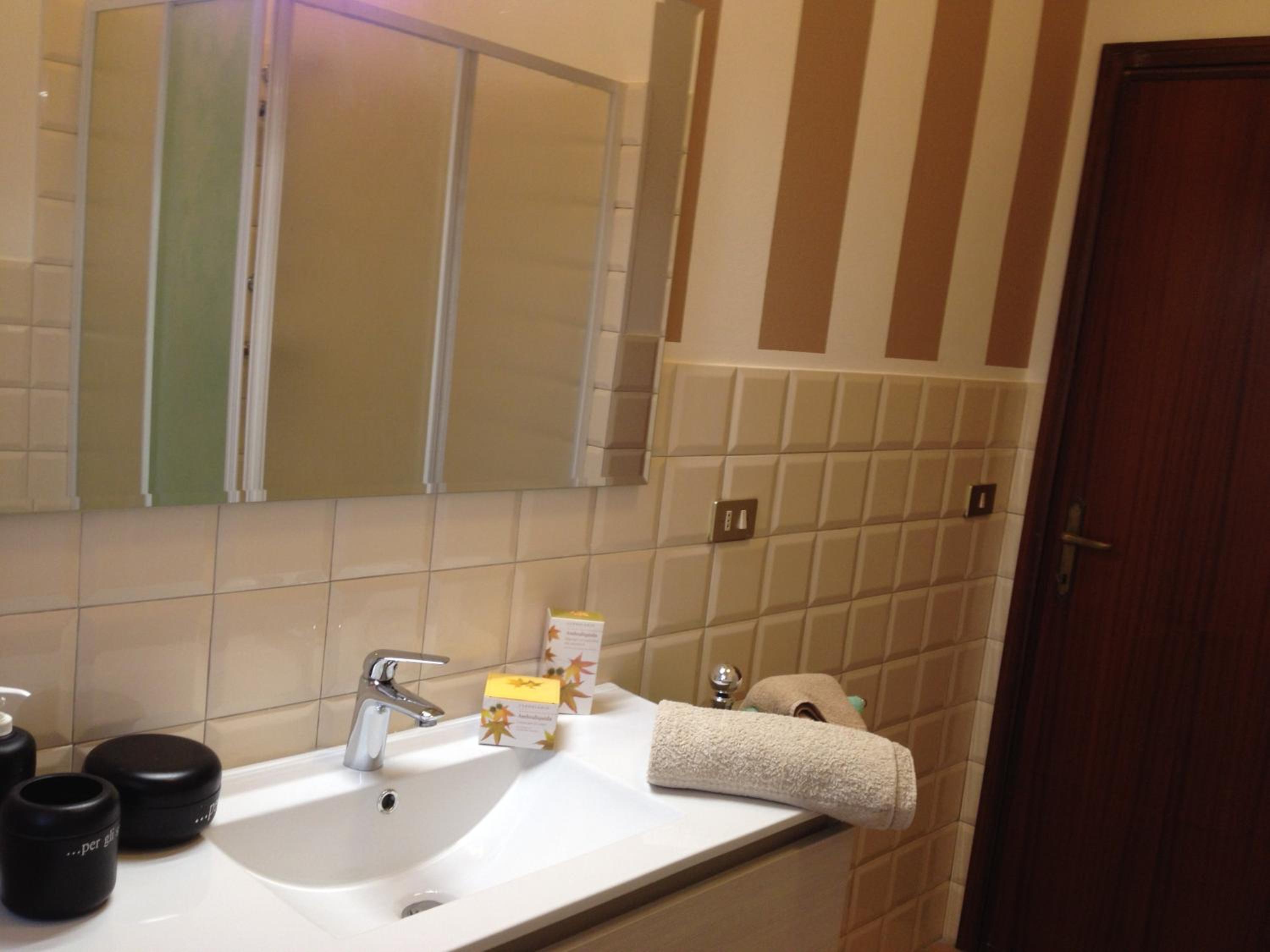 Photo 32
