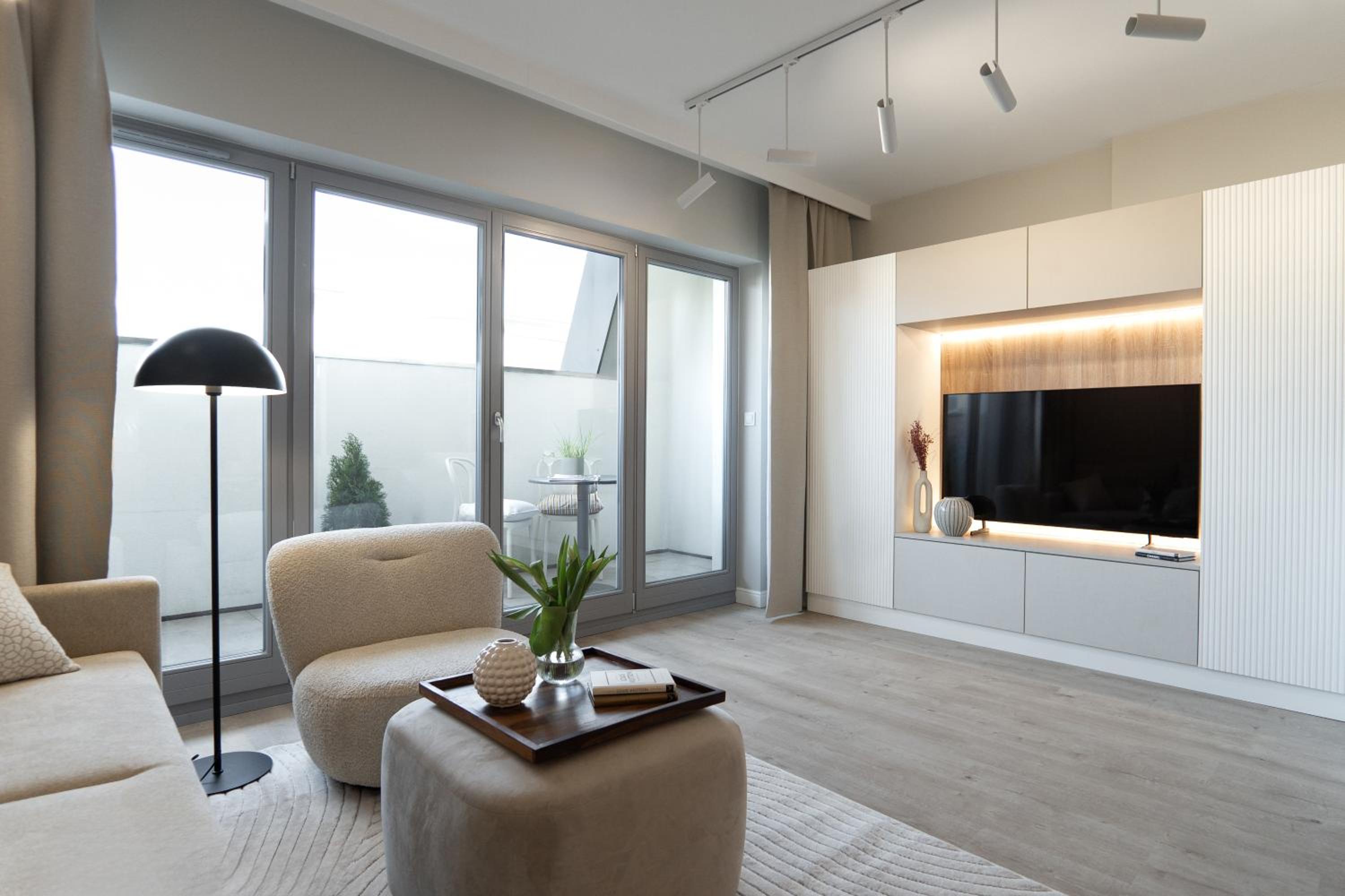 Hillhouse by MW Estates Self Check-in 24h
