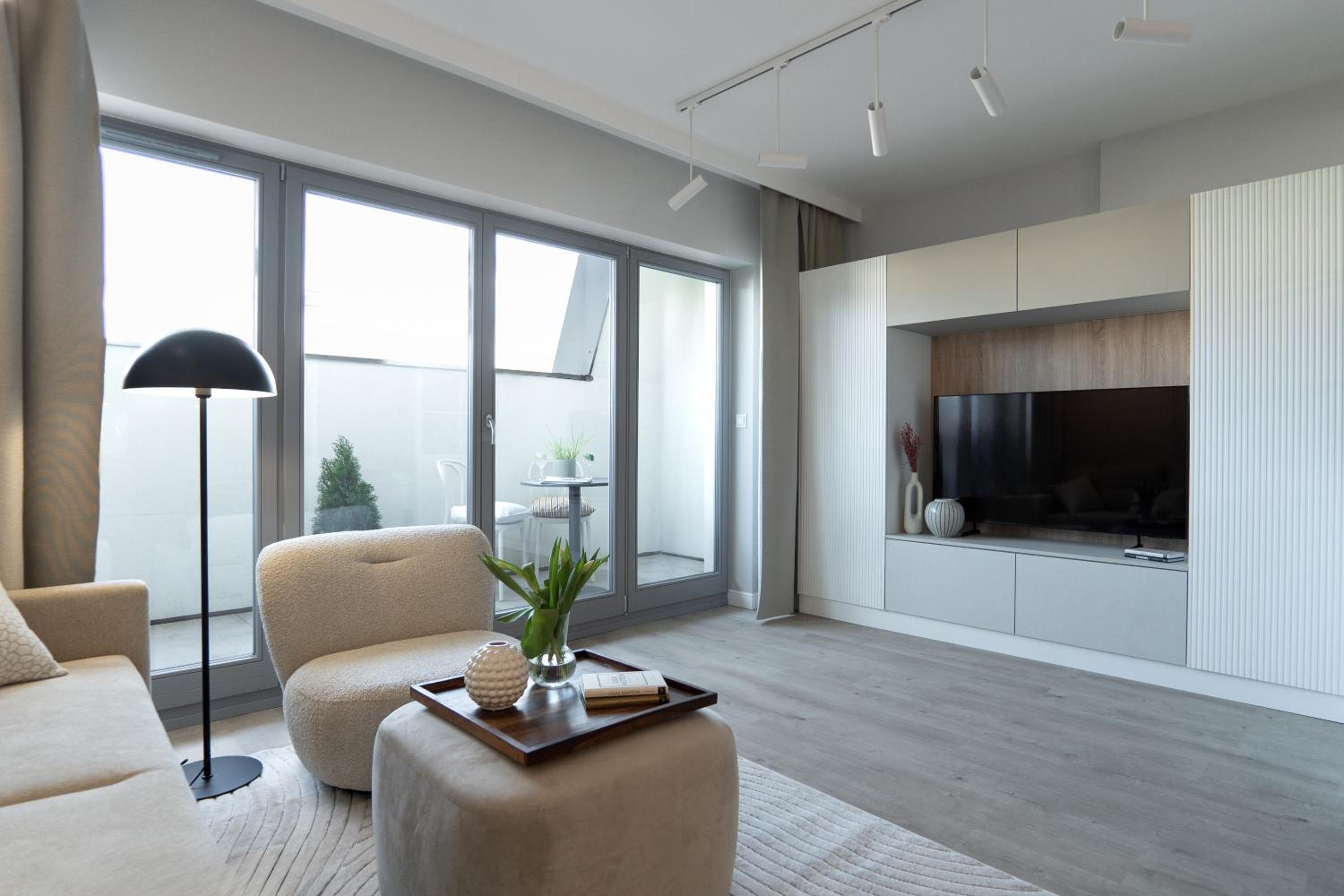 Hillhouse by MW Estates Self Check-in 24h