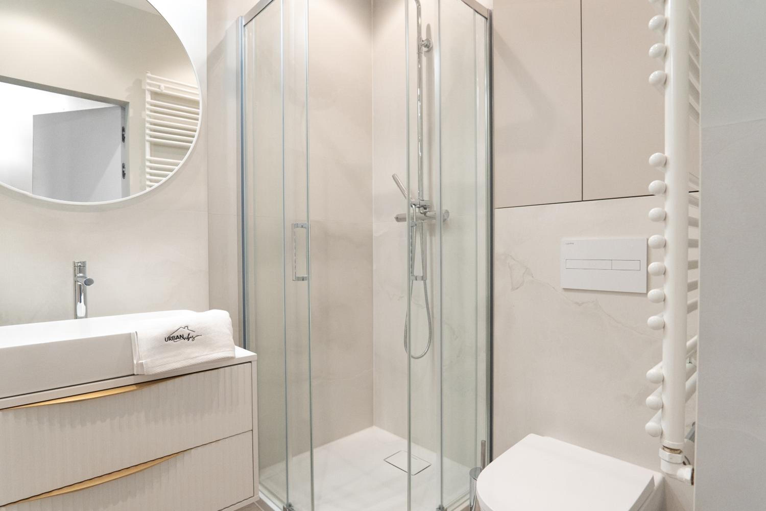 Hillhouse by MW Estates Self Check-in 24h