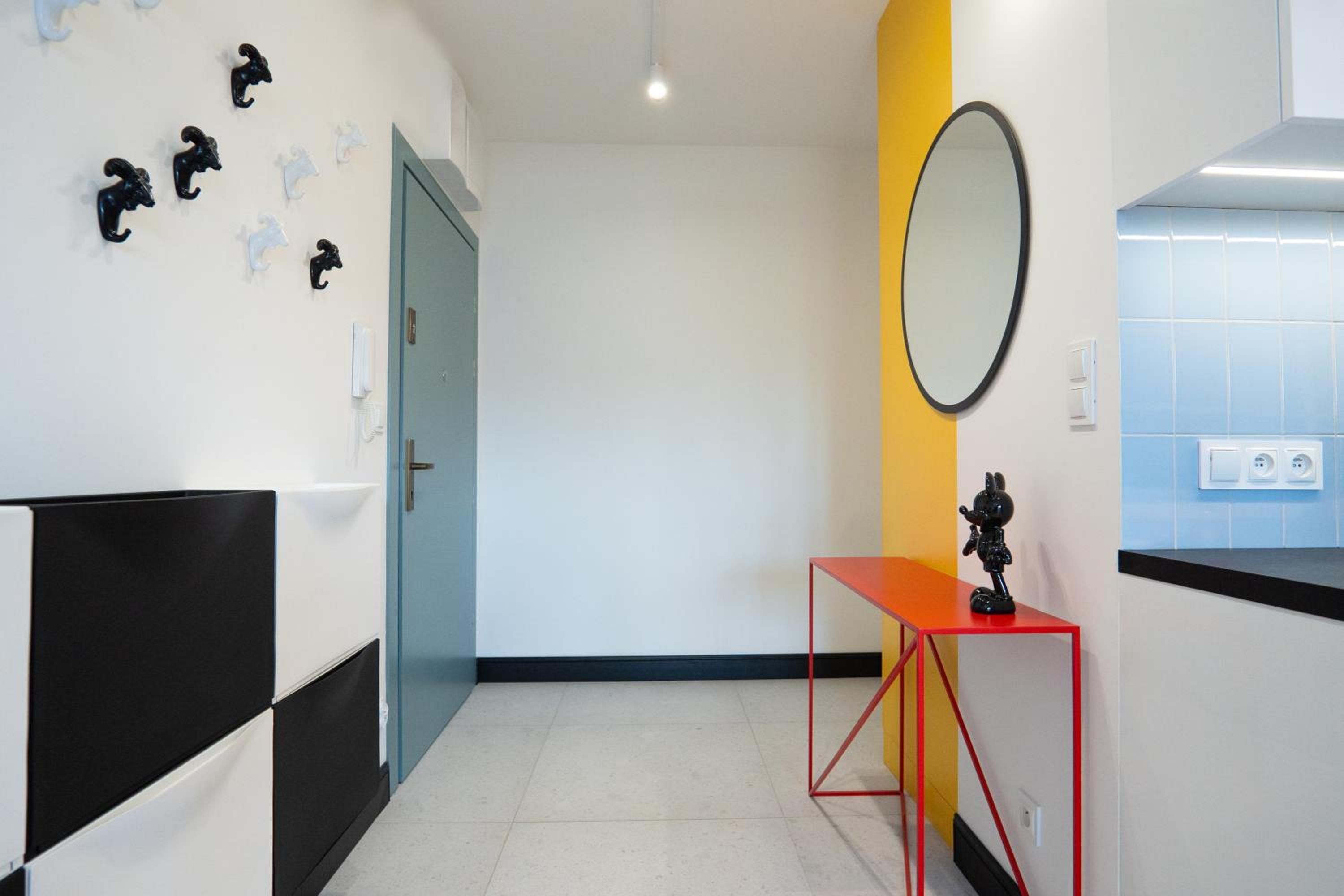 Hillhouse by MW Estates Self Check-in 24h