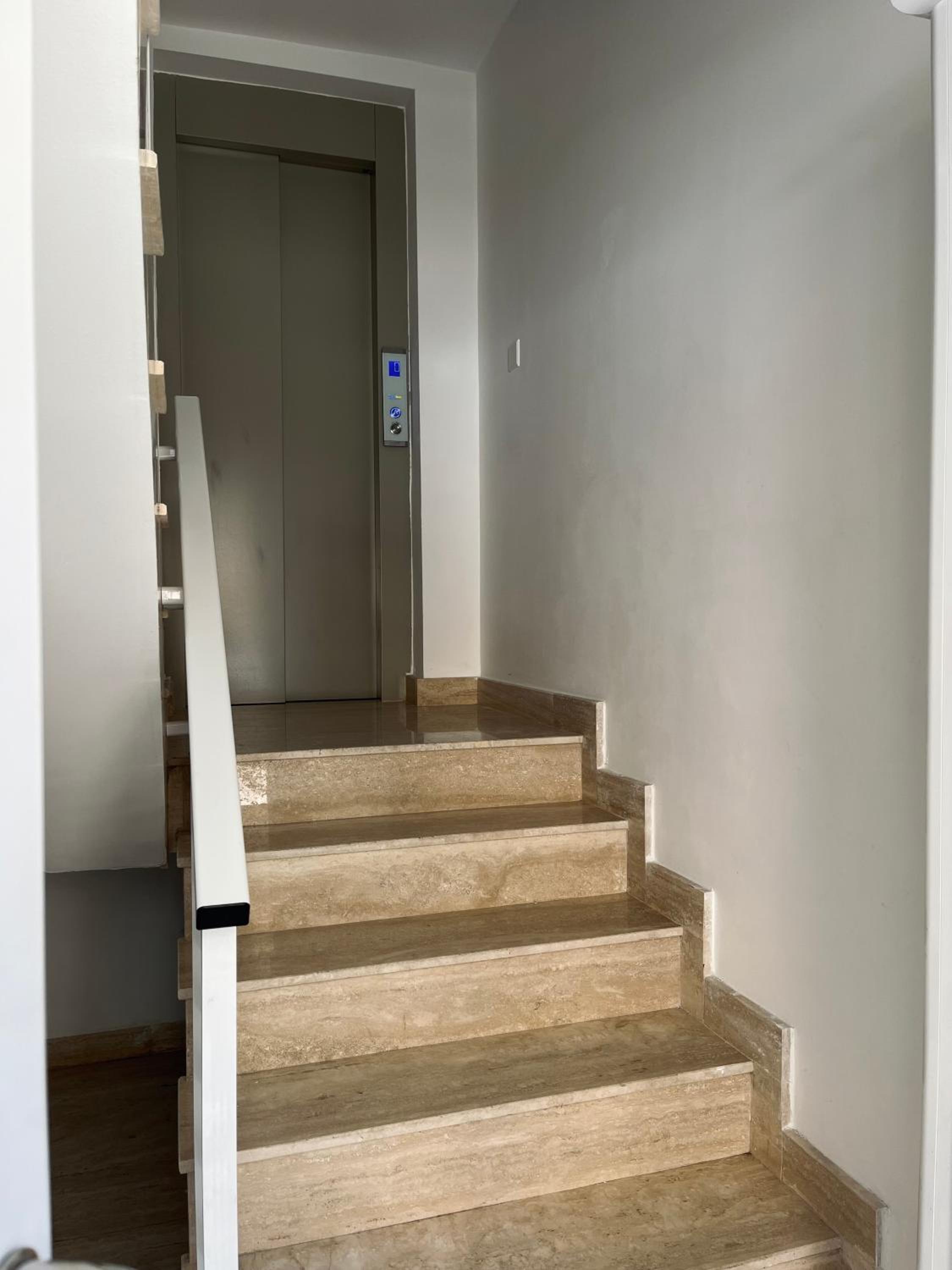 MAPAS - luxury 3 bedroom Apartments