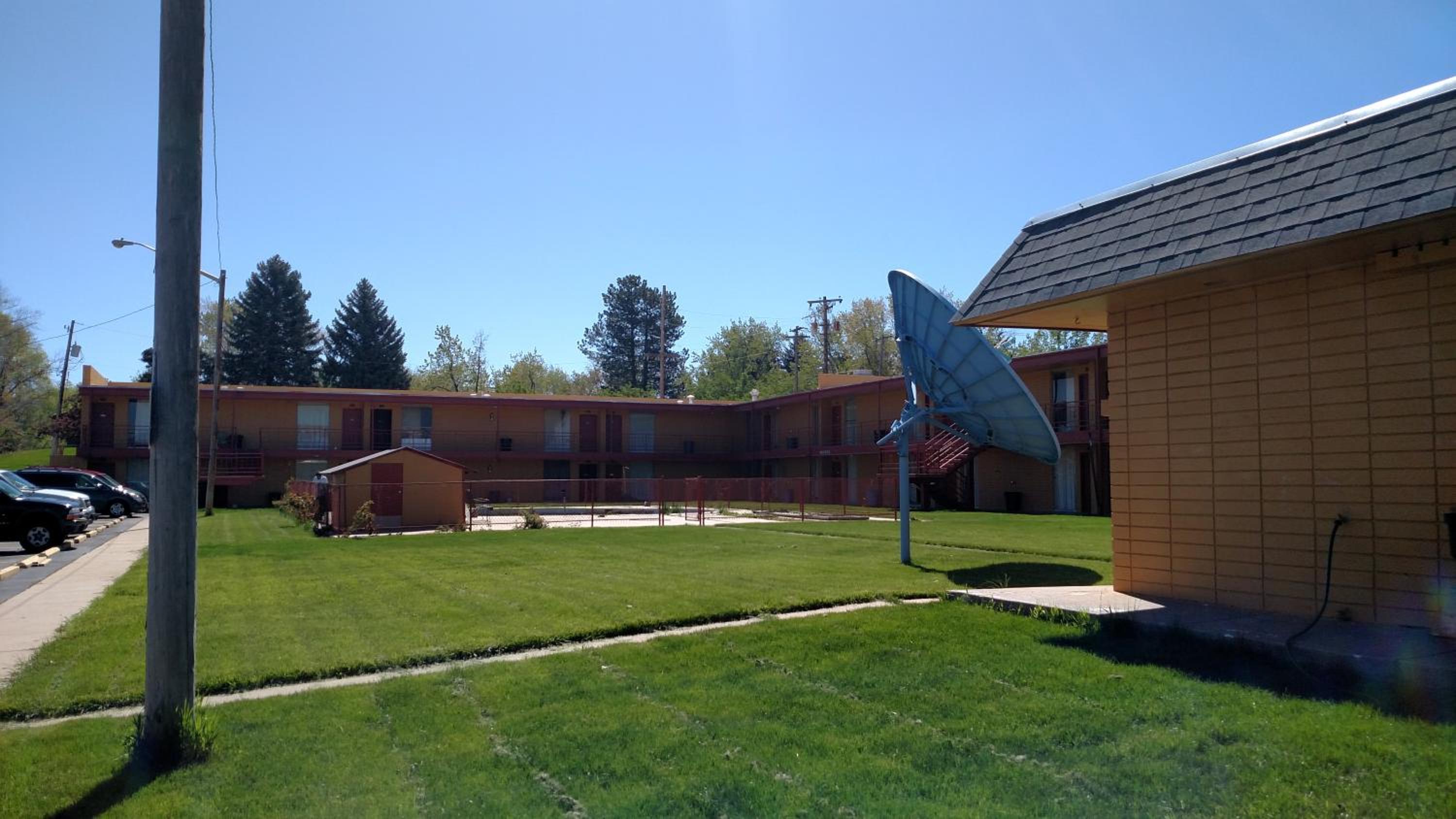 Essex House Motel