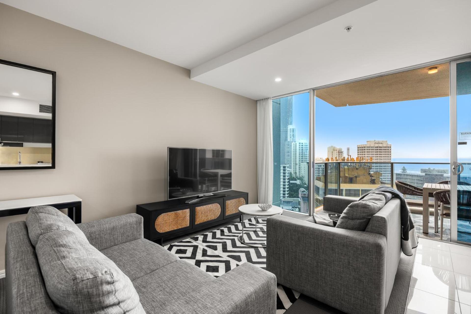Stylish Private Apartment with Ocean Views in Hilton