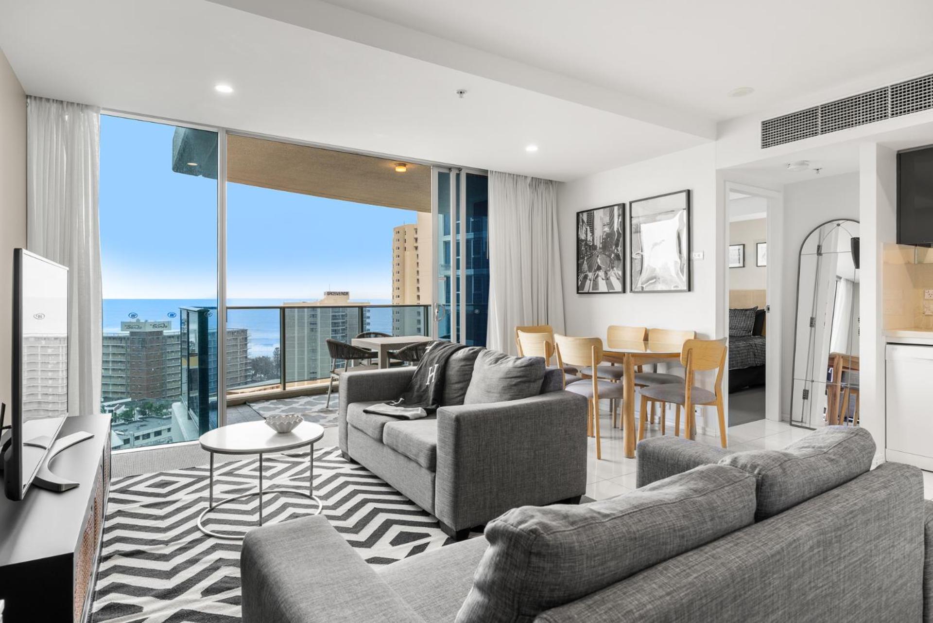 Stylish Private Apartment with Ocean Views in Hilton