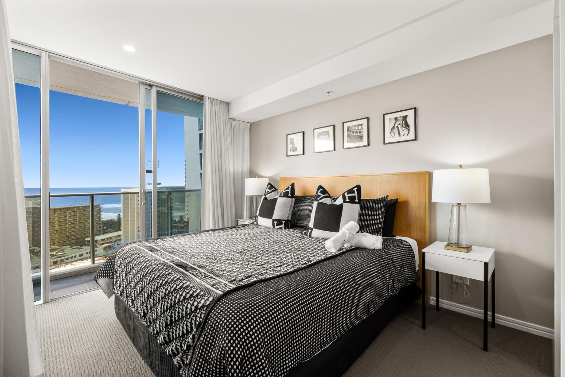 Stylish Private Apartment with Ocean Views in Hilton