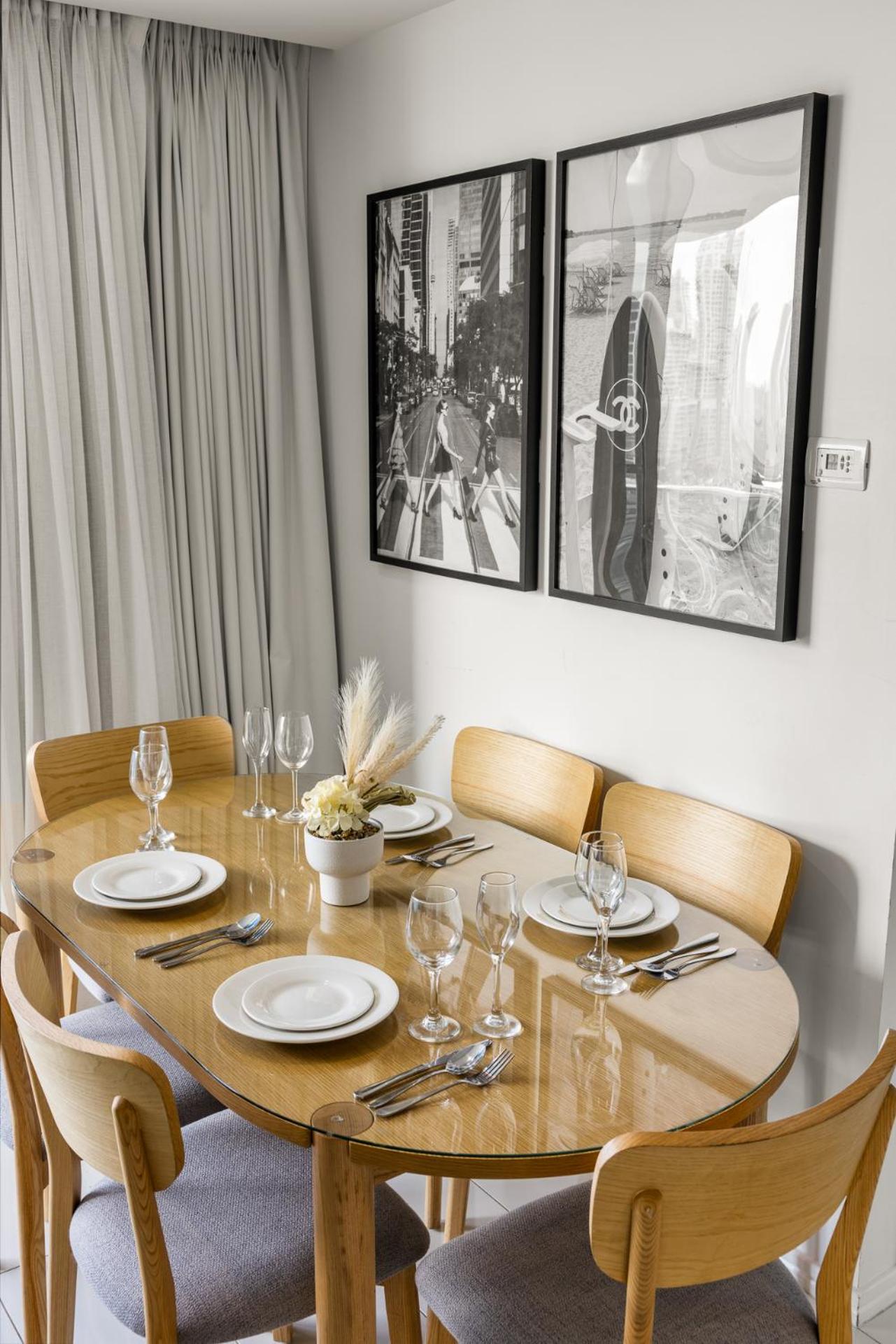 Stylish Private Apartment with Ocean Views in Hilton