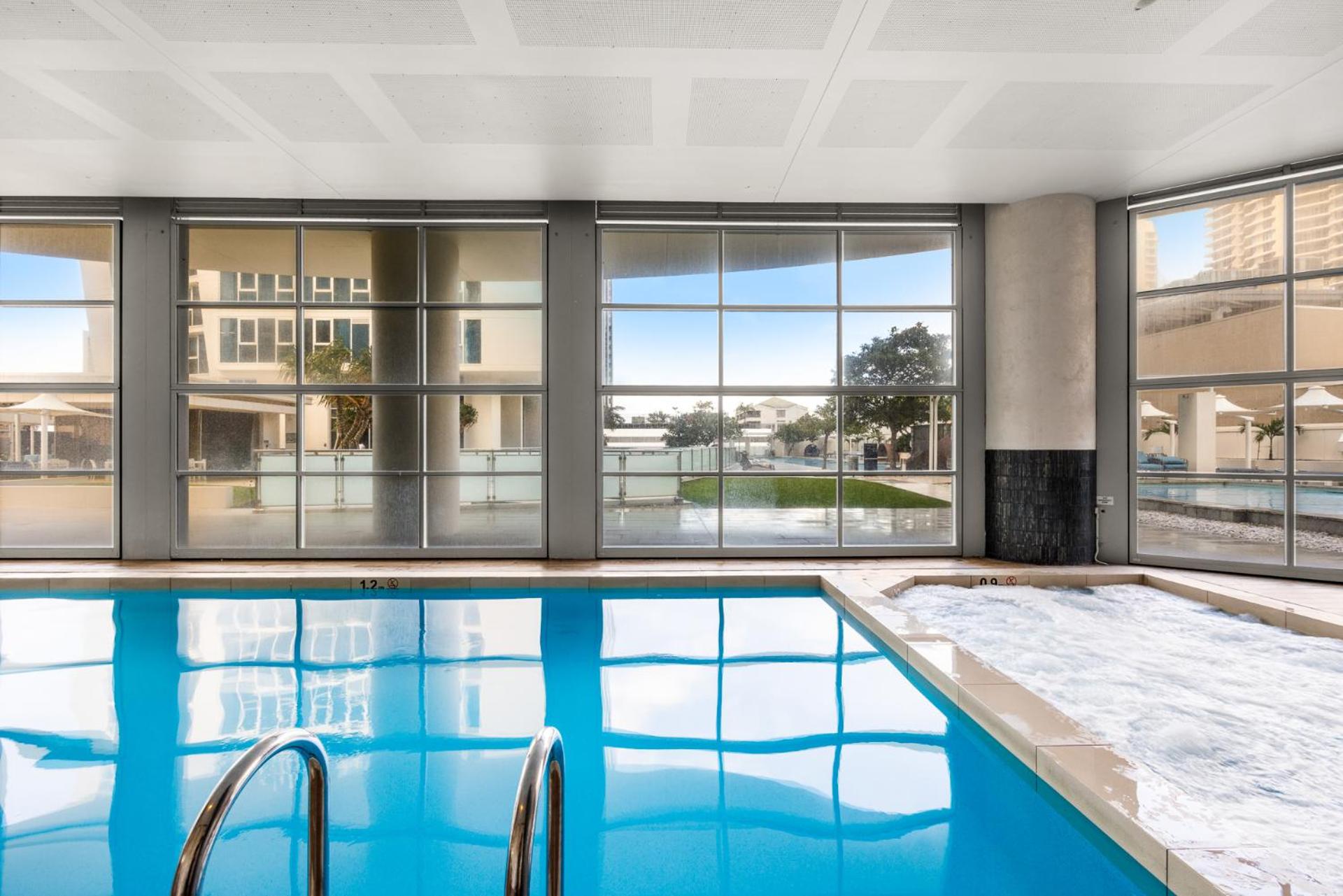 Stylish Private Apartment with Ocean Views in Hilton