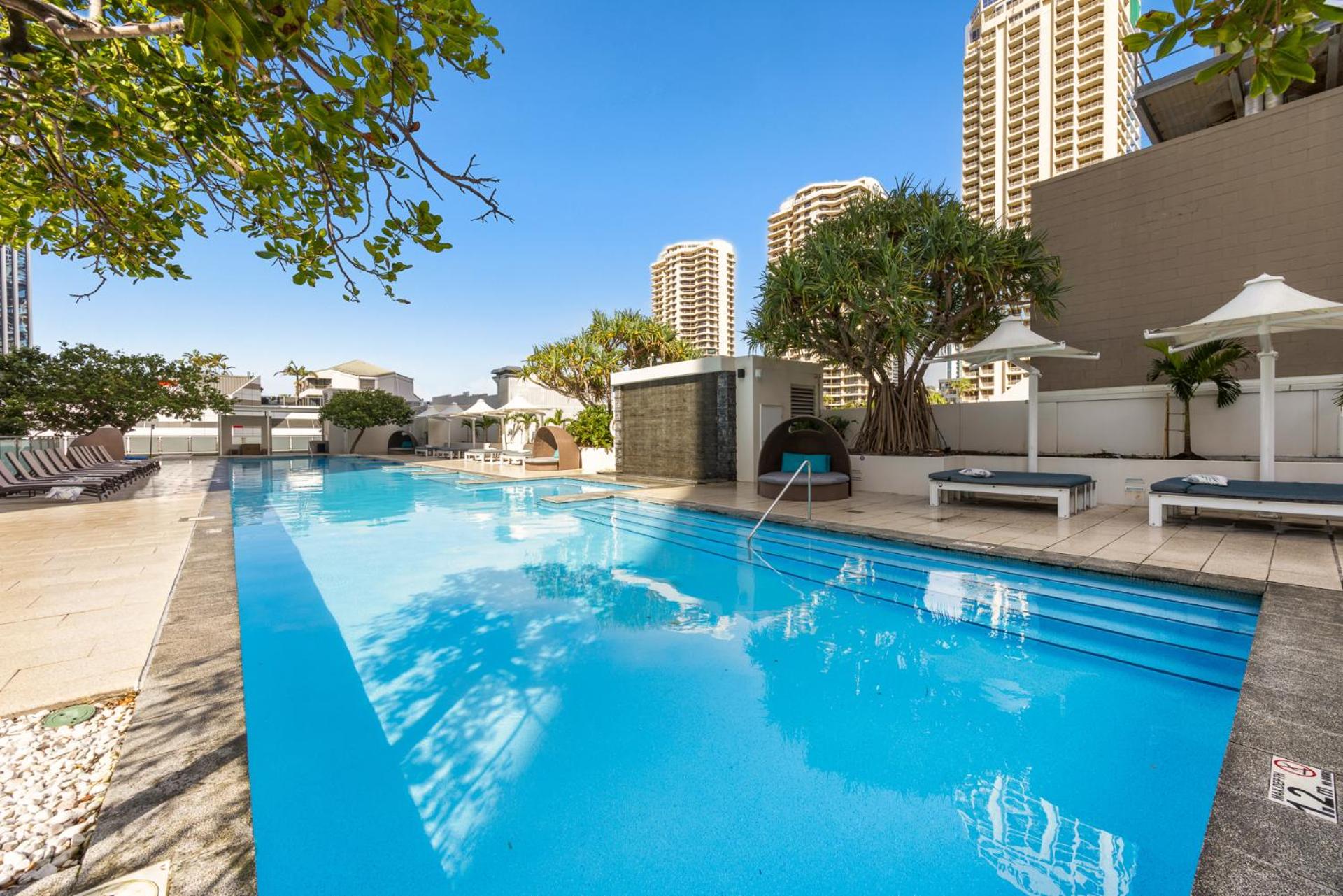 Stylish Private Apartment with Ocean Views in Hilton