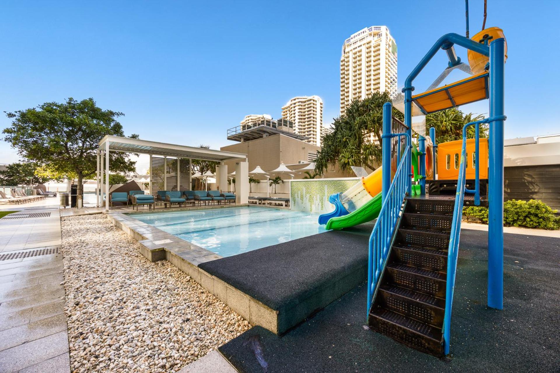 Stylish Private Apartment with Ocean Views in Hilton