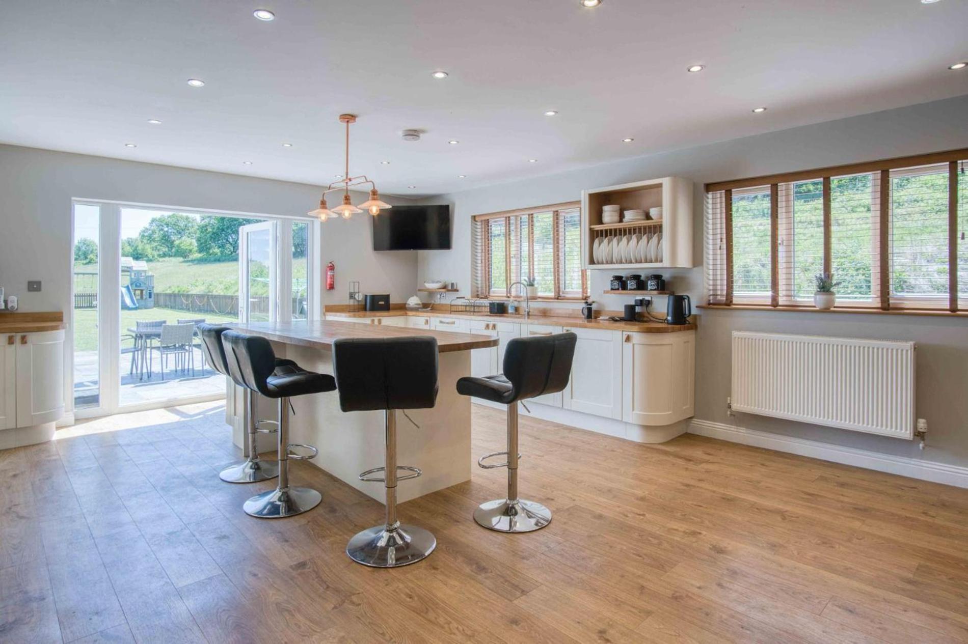 Hopkins Retreat Farm - 5 Bedroom House - Swansea