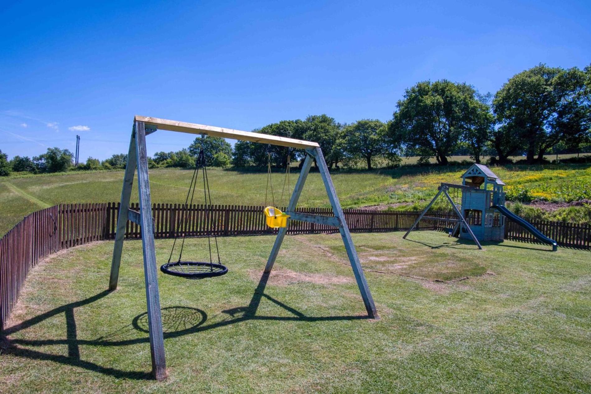 Hopkins Retreat Farm - 5 Bedroom House - Swansea