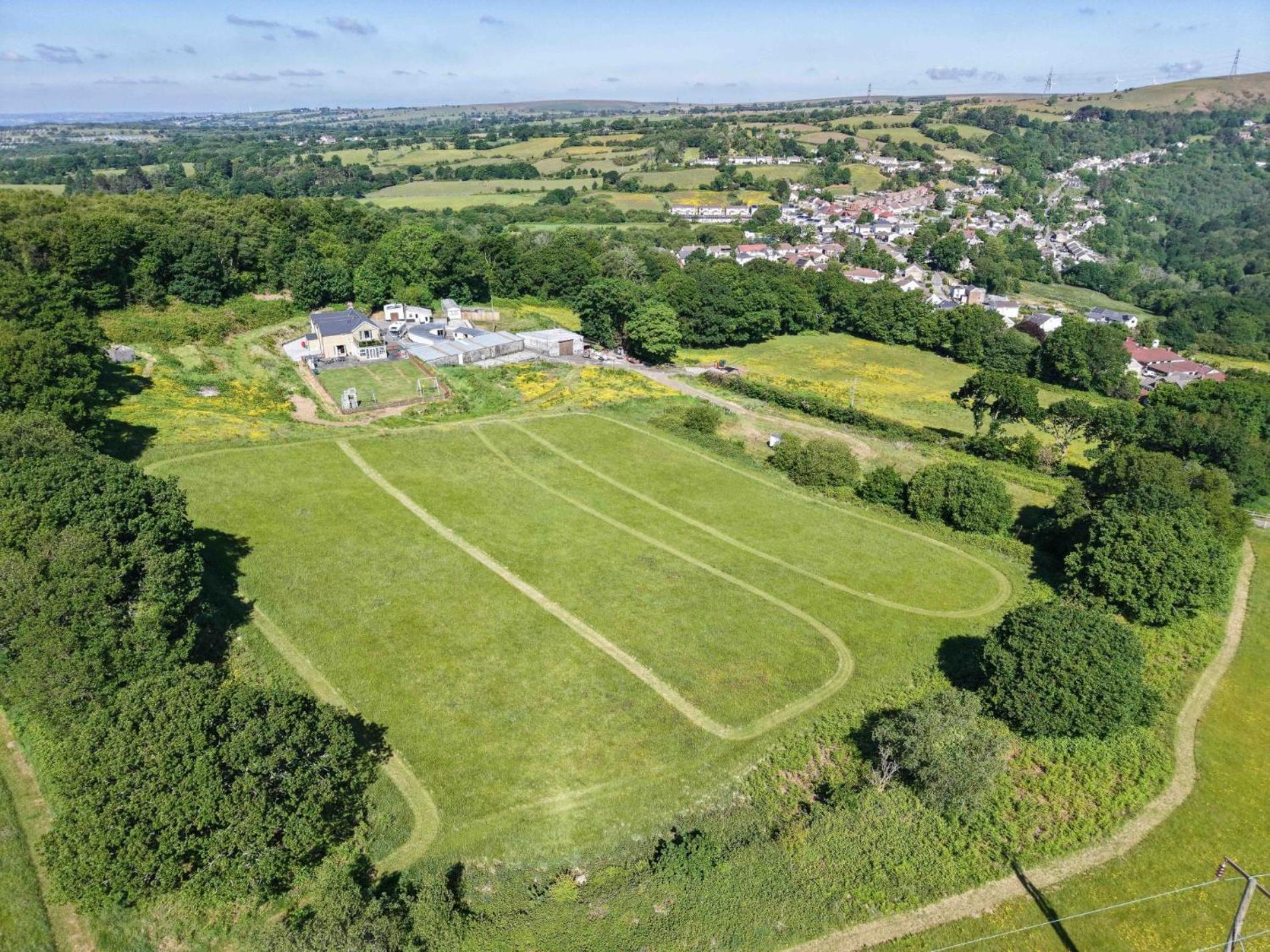 Hopkins Retreat Farm - 5 Bedroom House - Swansea