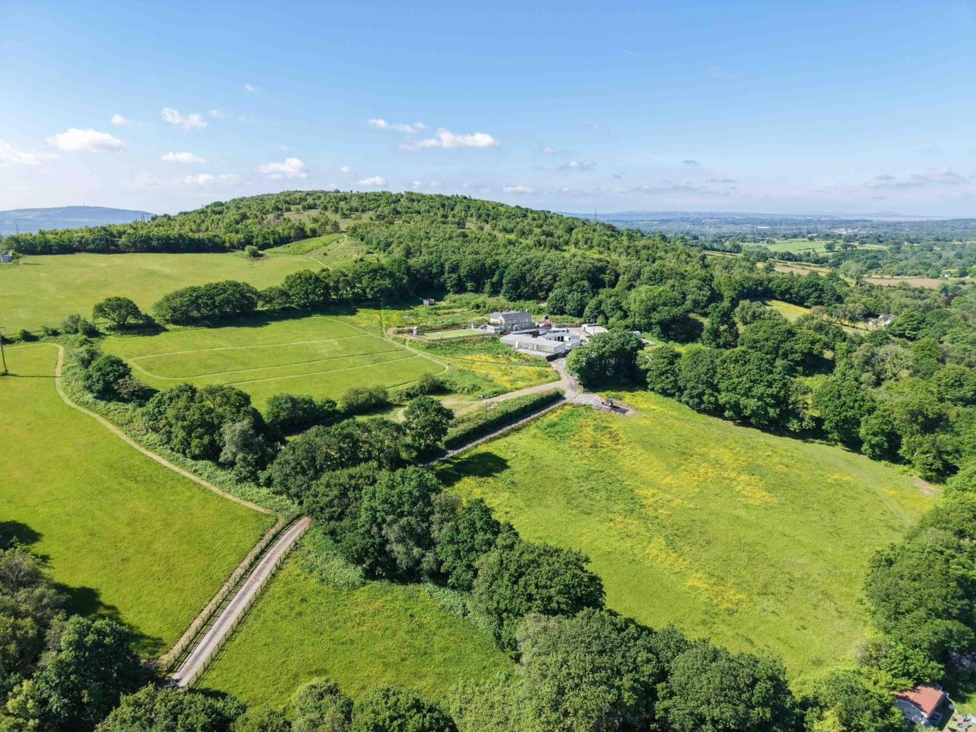 Hopkins Retreat Farm - 5 Bedroom House - Swansea