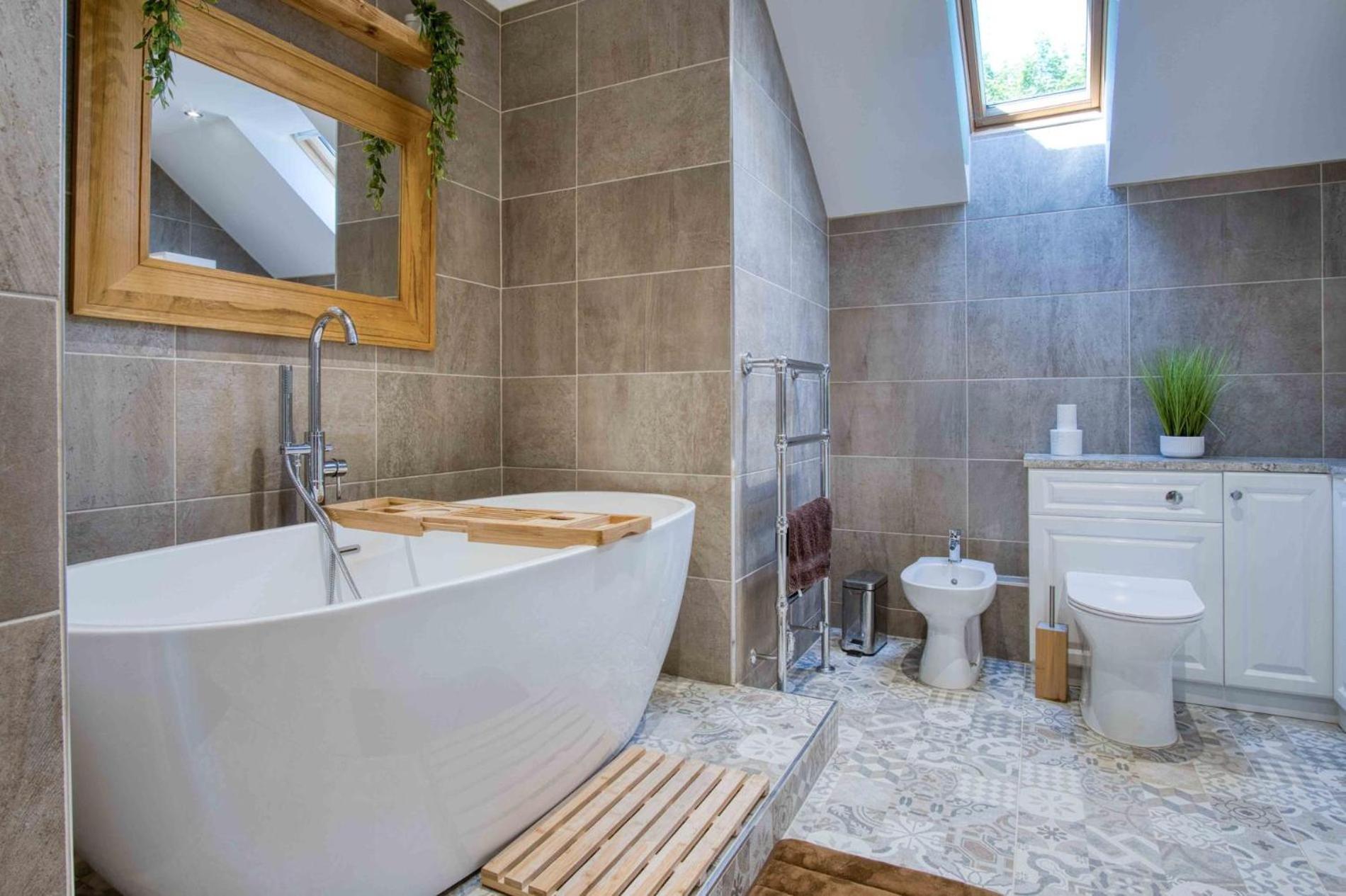 Hopkins Retreat Farm - 5 Bedroom House - Swansea