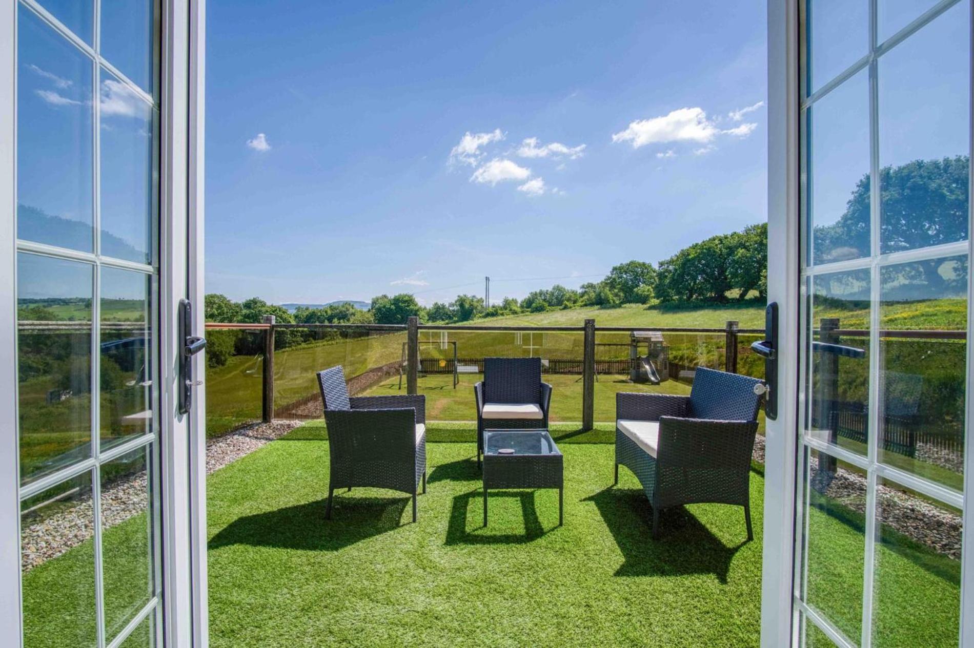 Hopkins Retreat Farm - 5 Bedroom House - Swansea
