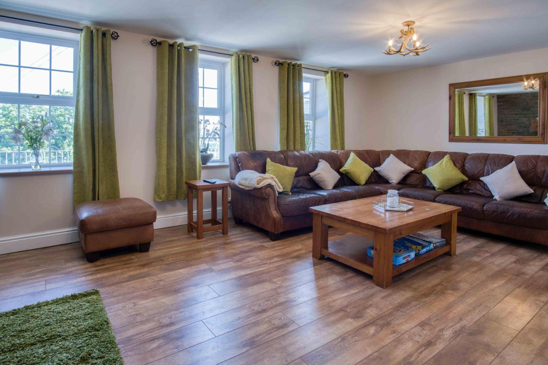 Hopkins Retreat Farm - 5 Bedroom House - Swansea