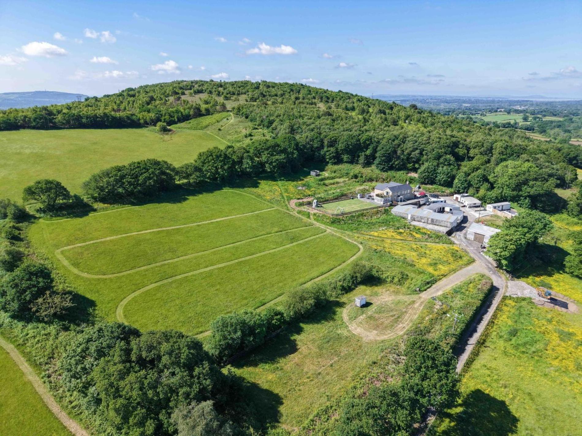 Hopkins Retreat Farm - 5 Bedroom House - Swansea