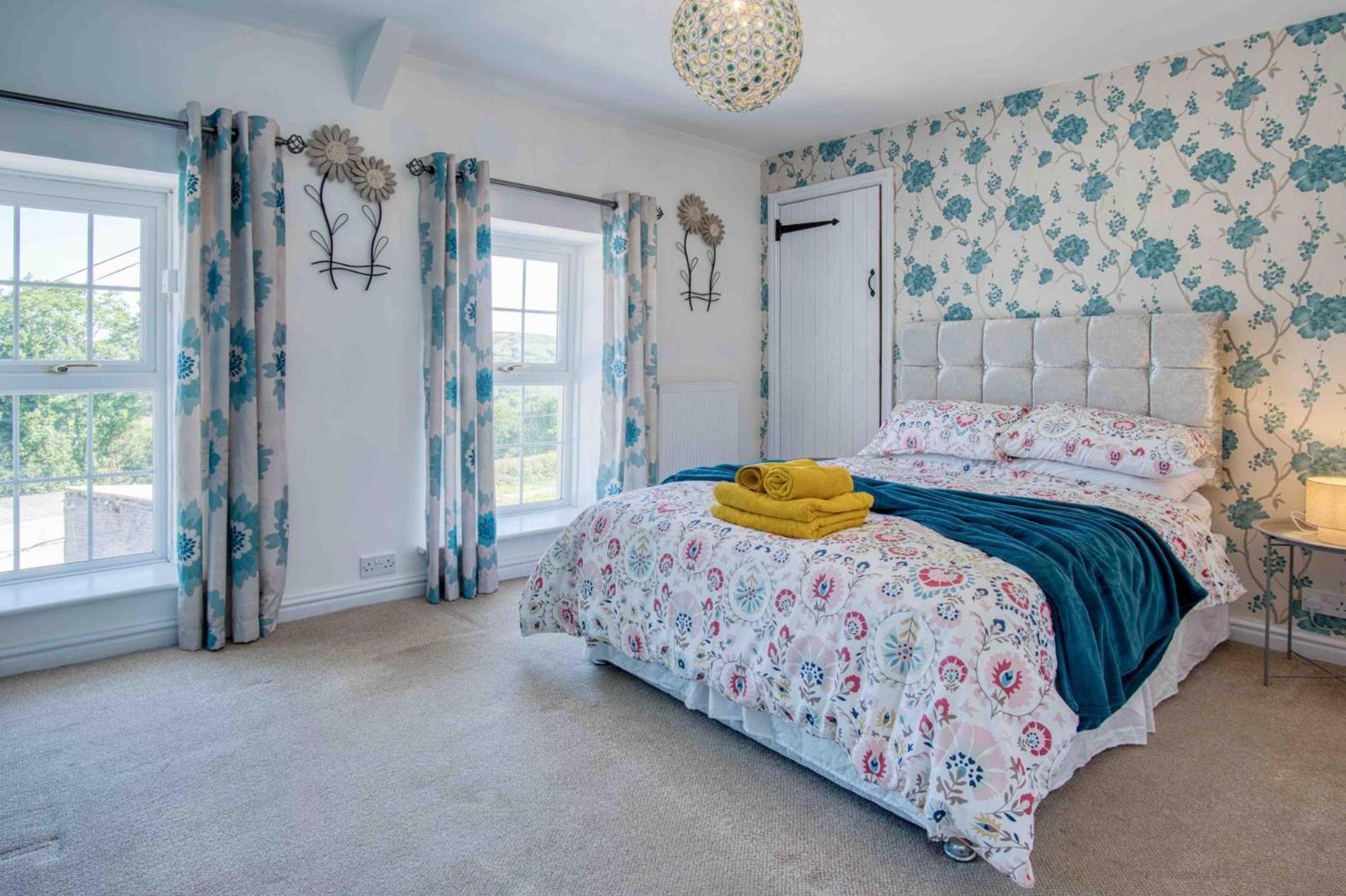 Hopkins Retreat Farm - 5 Bedroom House - Swansea