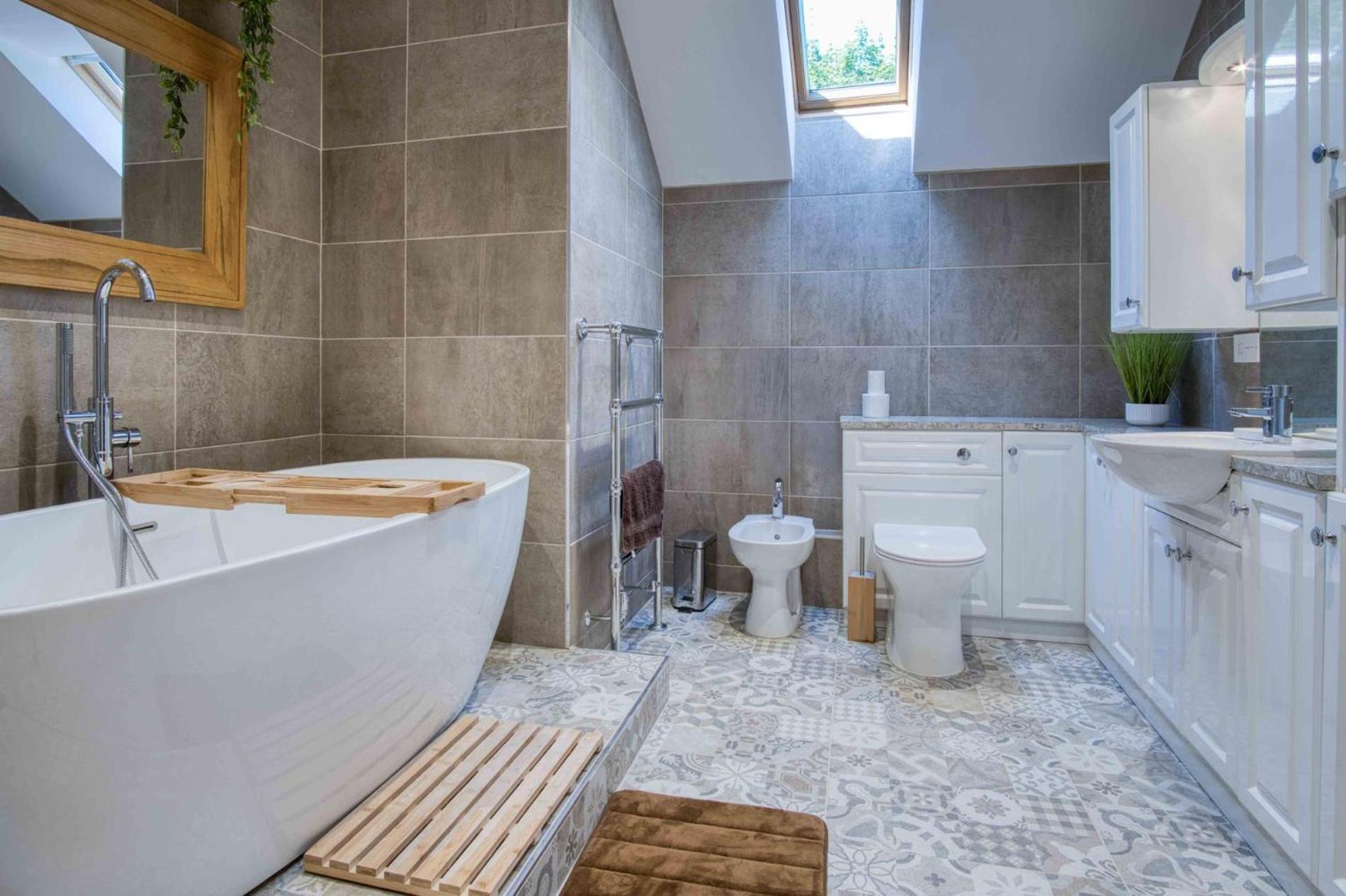 Hopkins Retreat Farm - 5 Bedroom House - Swansea
