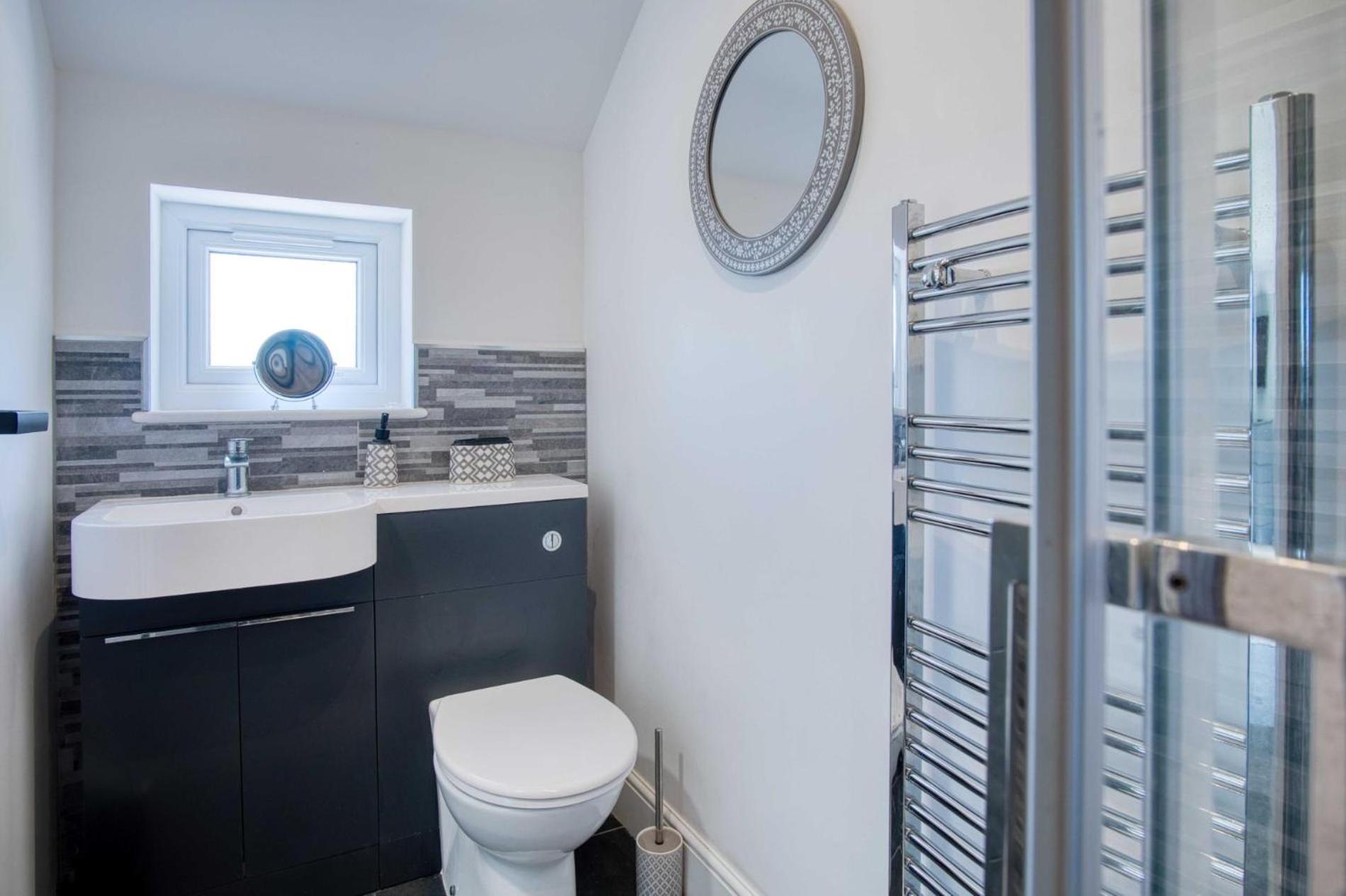 Hopkins Retreat Farm - 5 Bedroom House - Swansea
