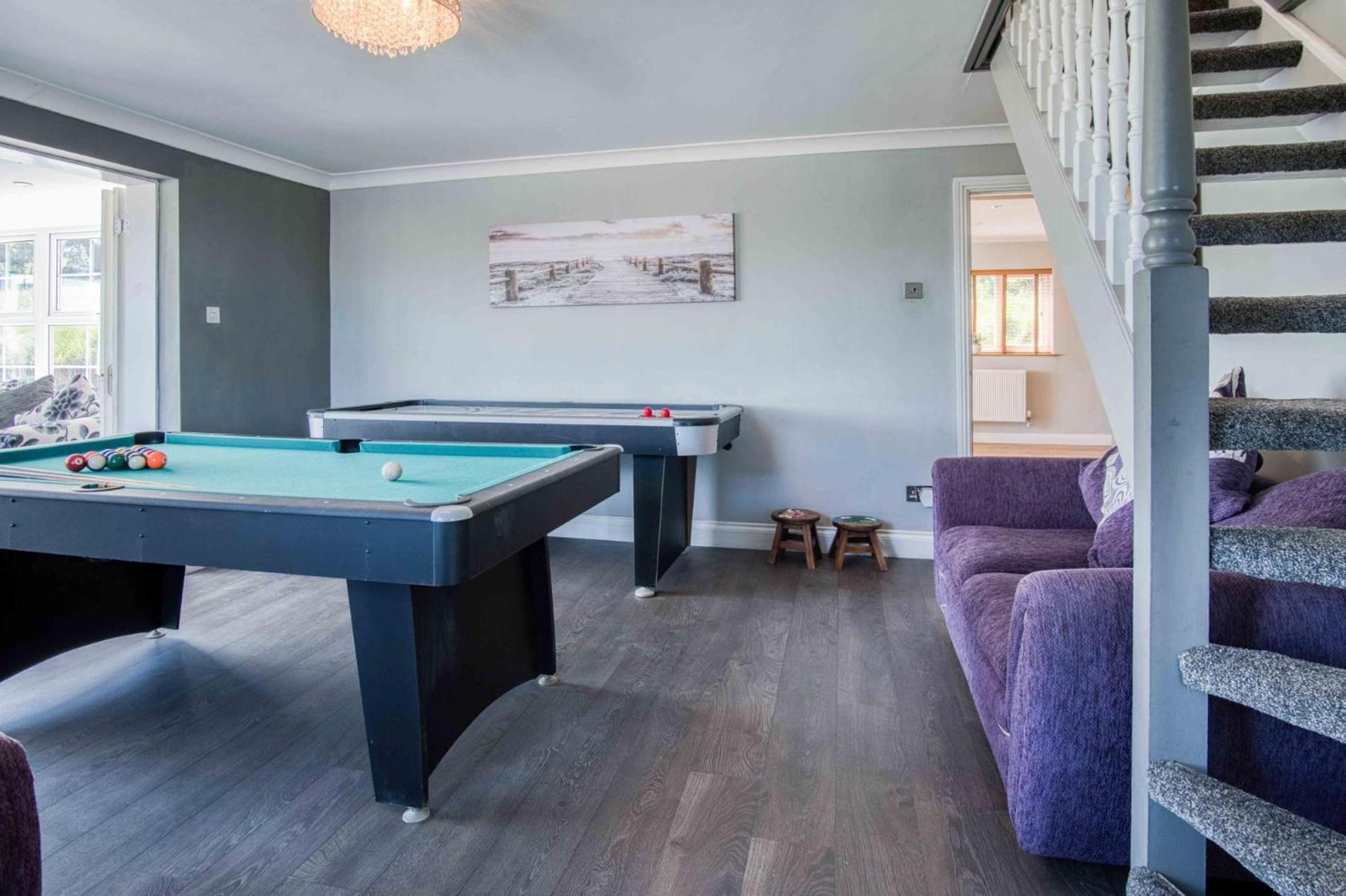 Hopkins Retreat Farm - 5 Bedroom House - Swansea