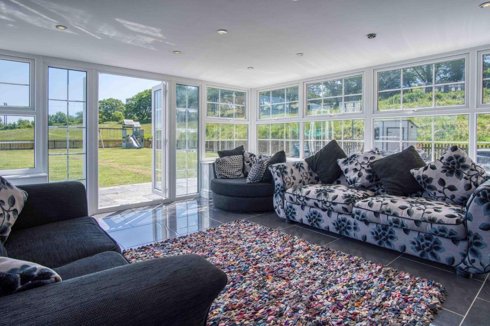 Hopkins Retreat Farm - 5 Bedroom House - Swansea