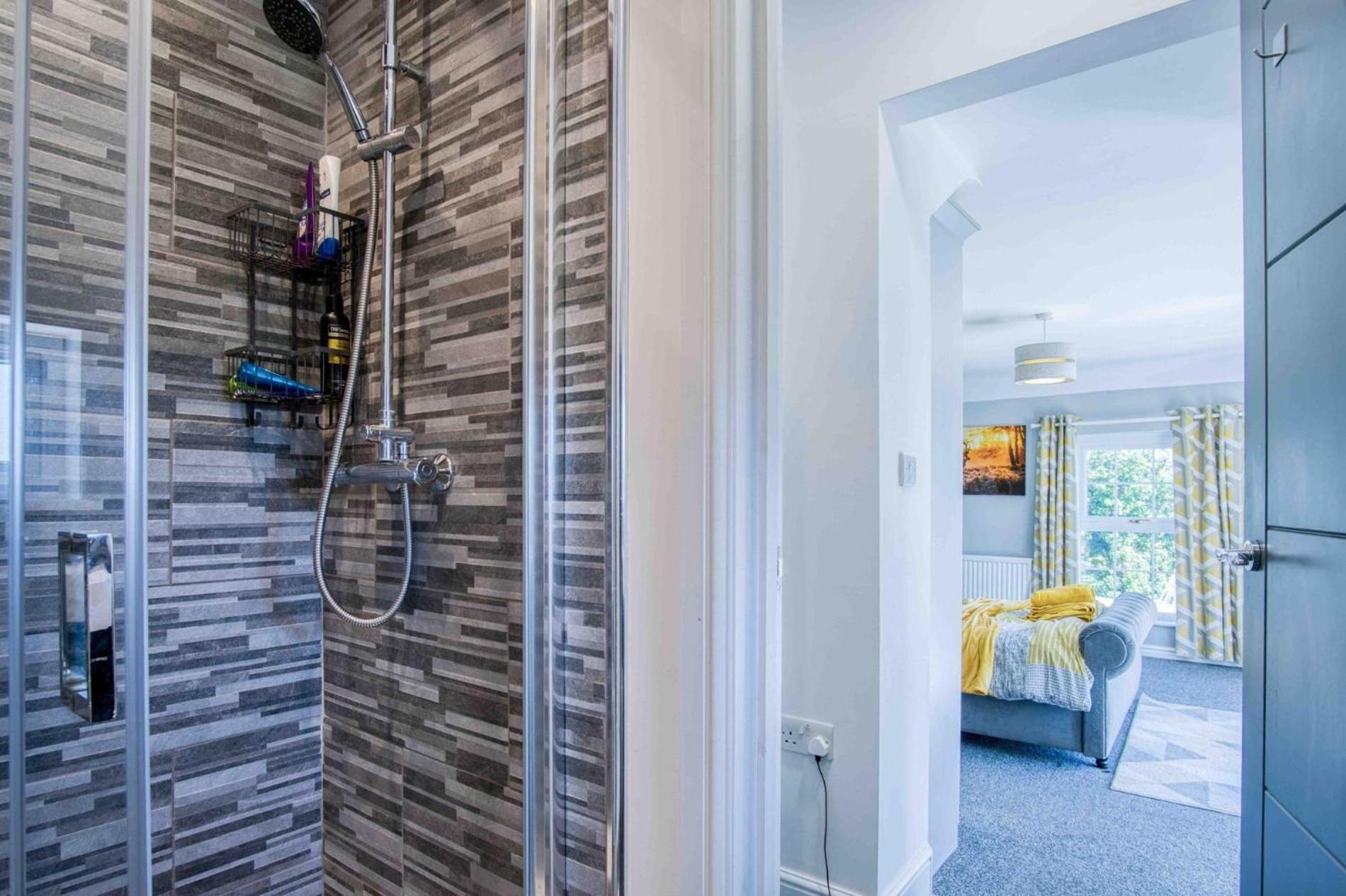 Hopkins Retreat Farm - 5 Bedroom House - Swansea