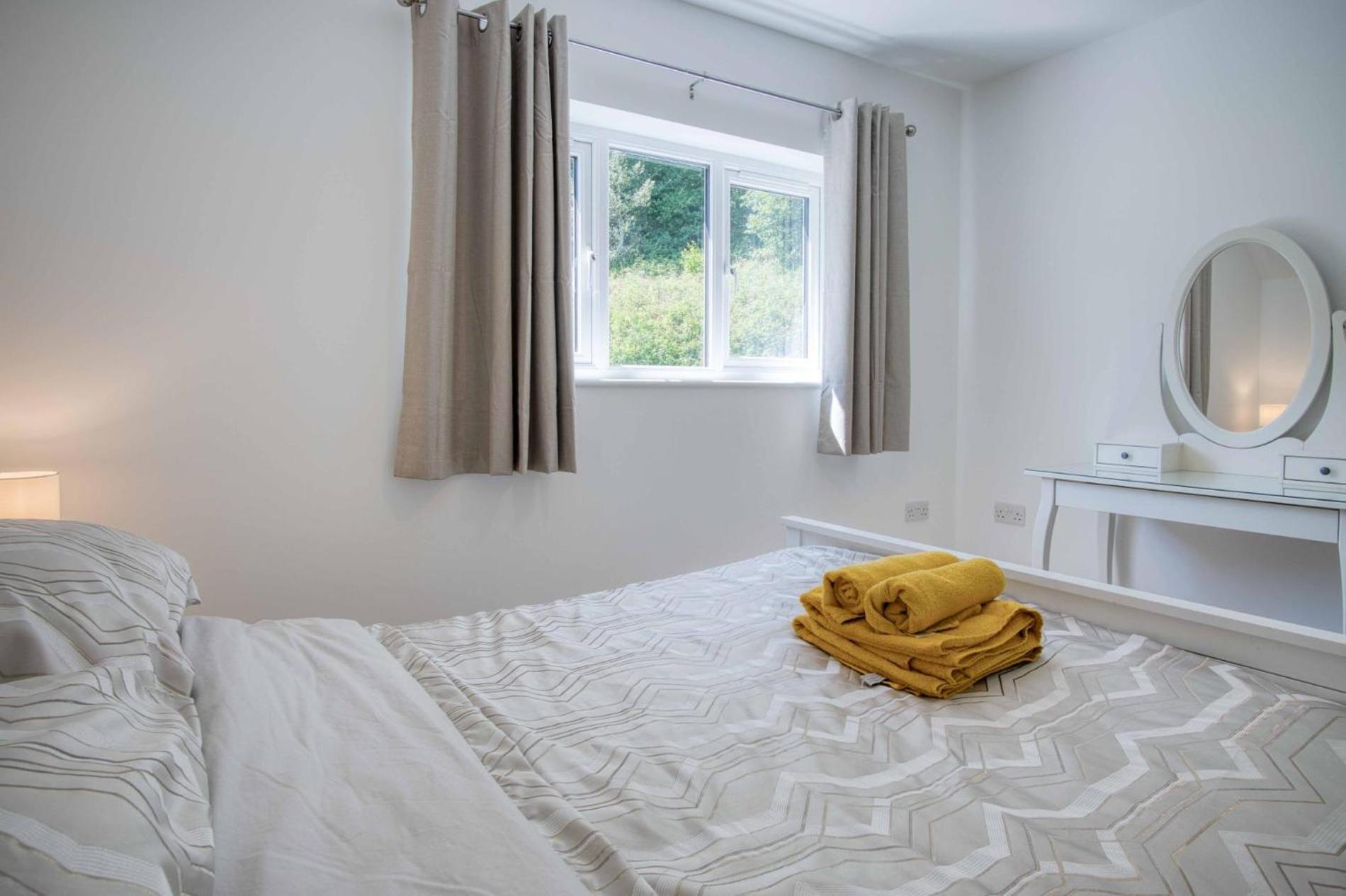 Hopkins Retreat Farm - 5 Bedroom House - Swansea