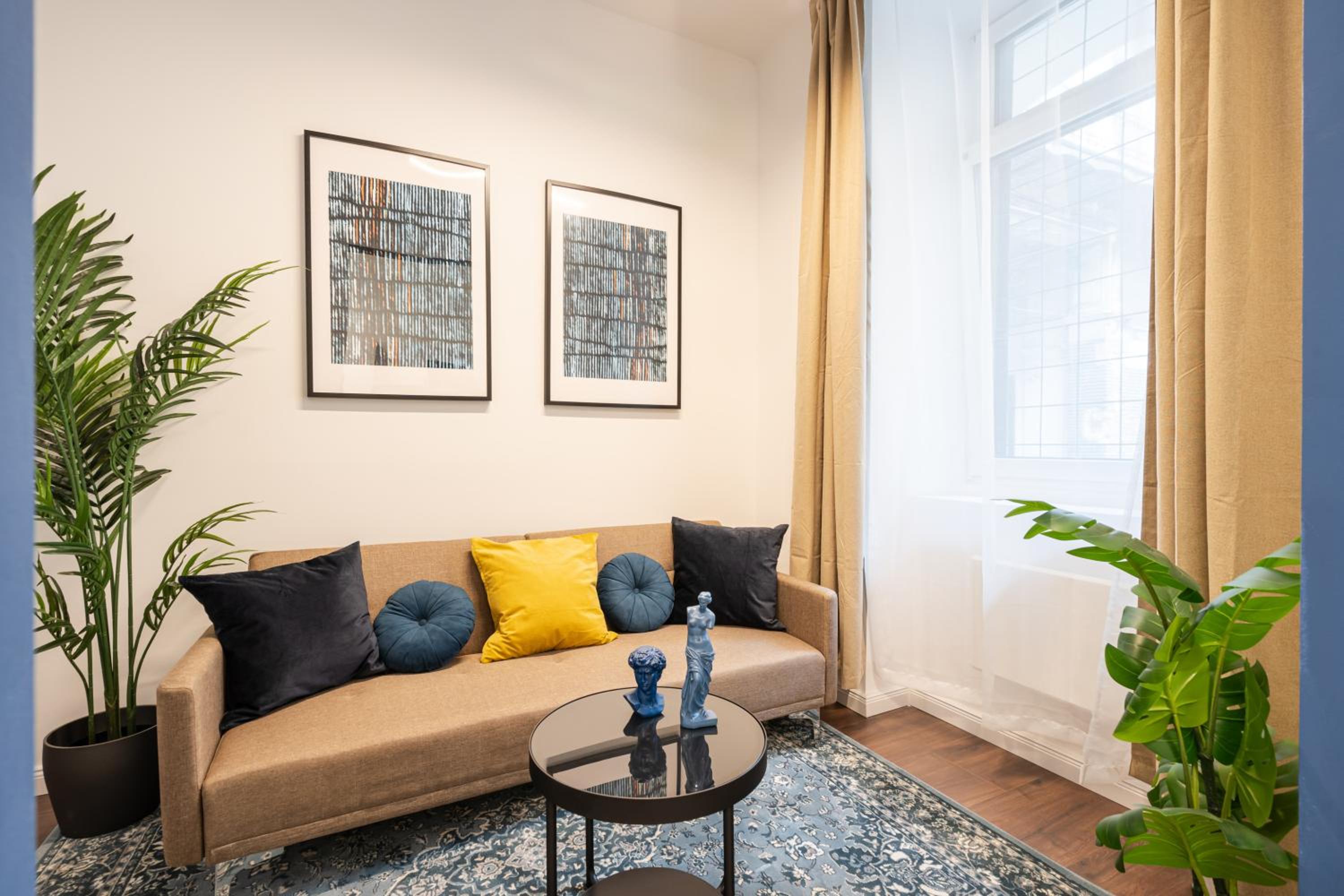R10 - Boutique Apartments, Best location by BQA