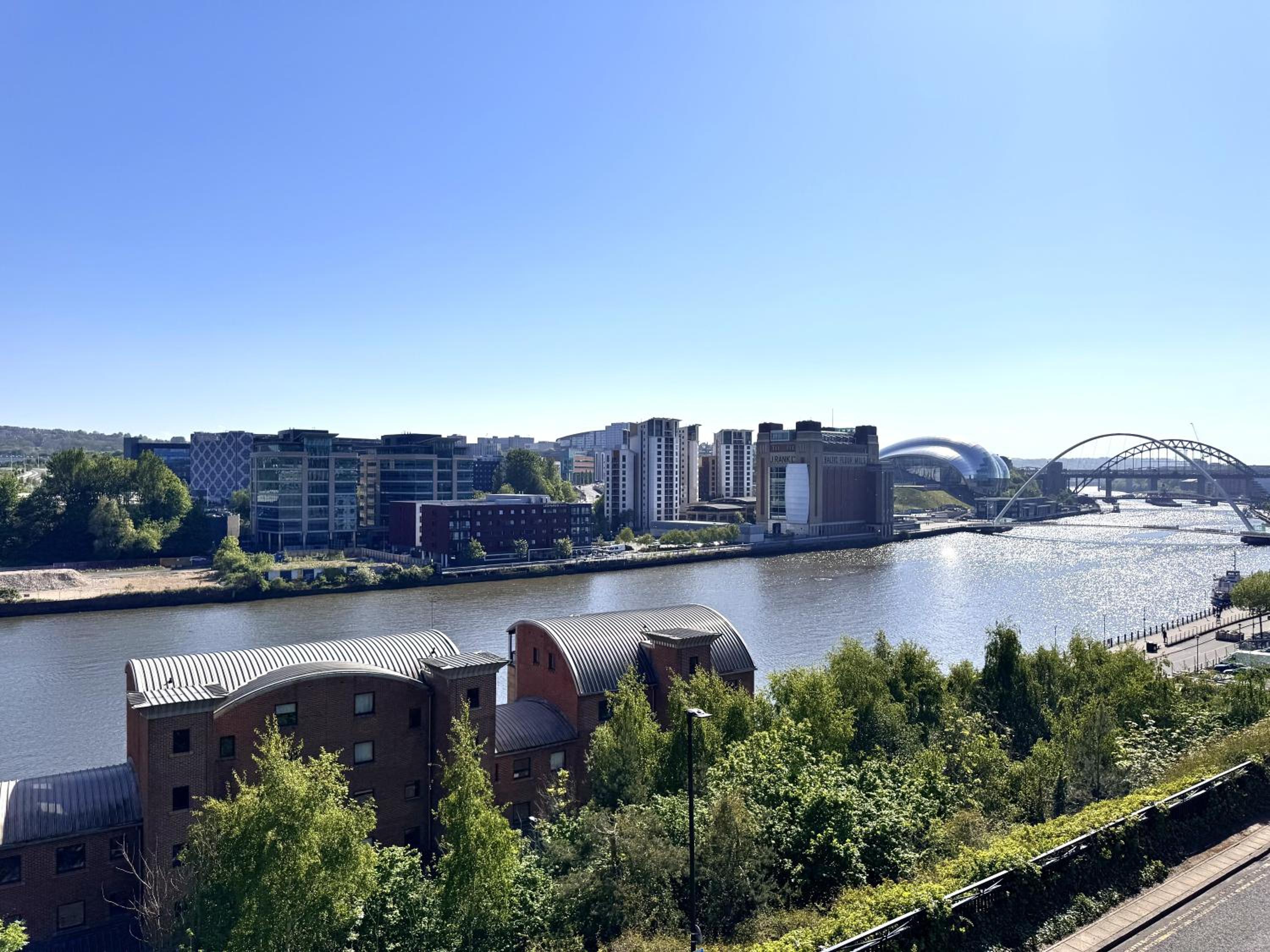 Swan Apartments 2B - Perfect for Relocations by Week2Week