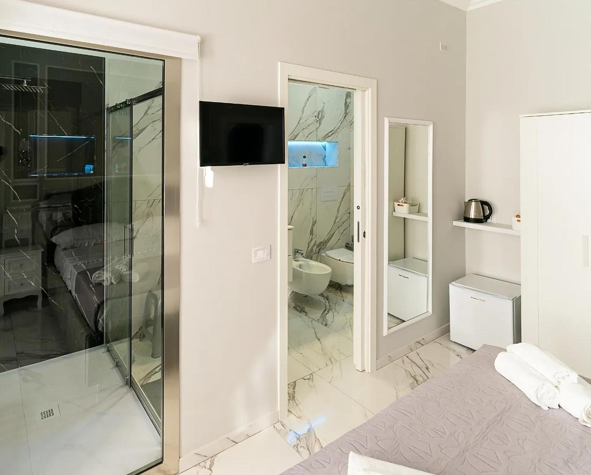 Elegance Room