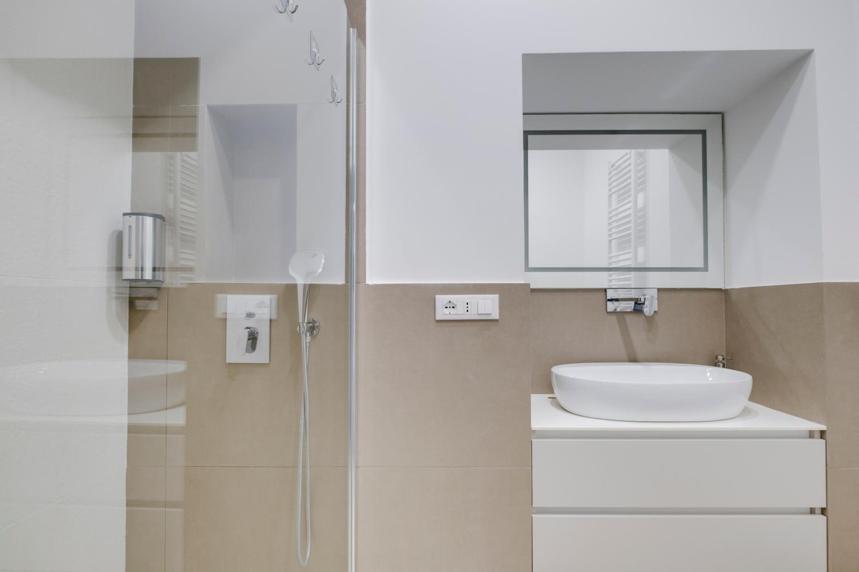 Stunning 1BR, 2BATH Apartment in the Heart of Rome 6C