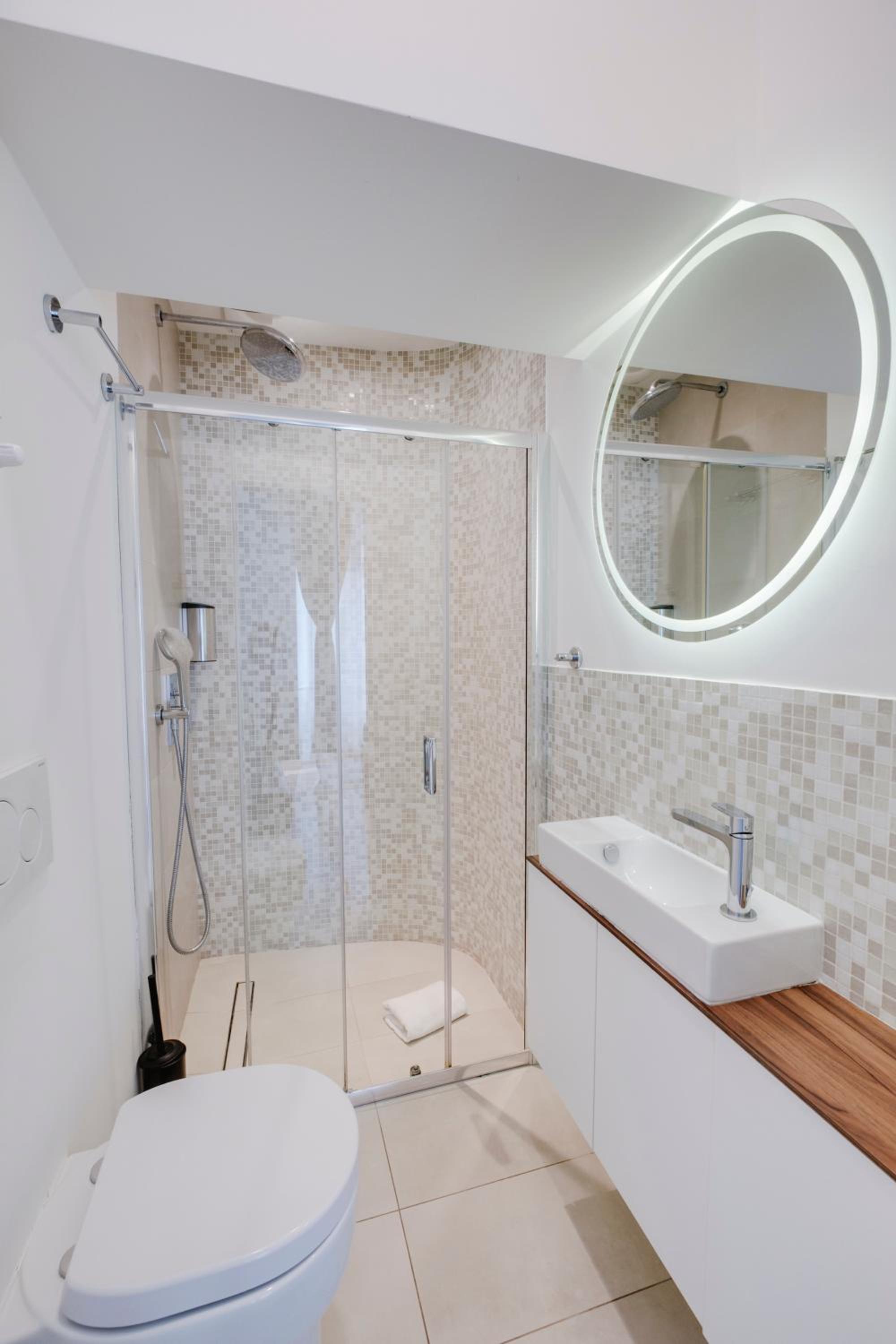 Stunning 1BR, 2BATH Apartment in the Heart of Rome 6C